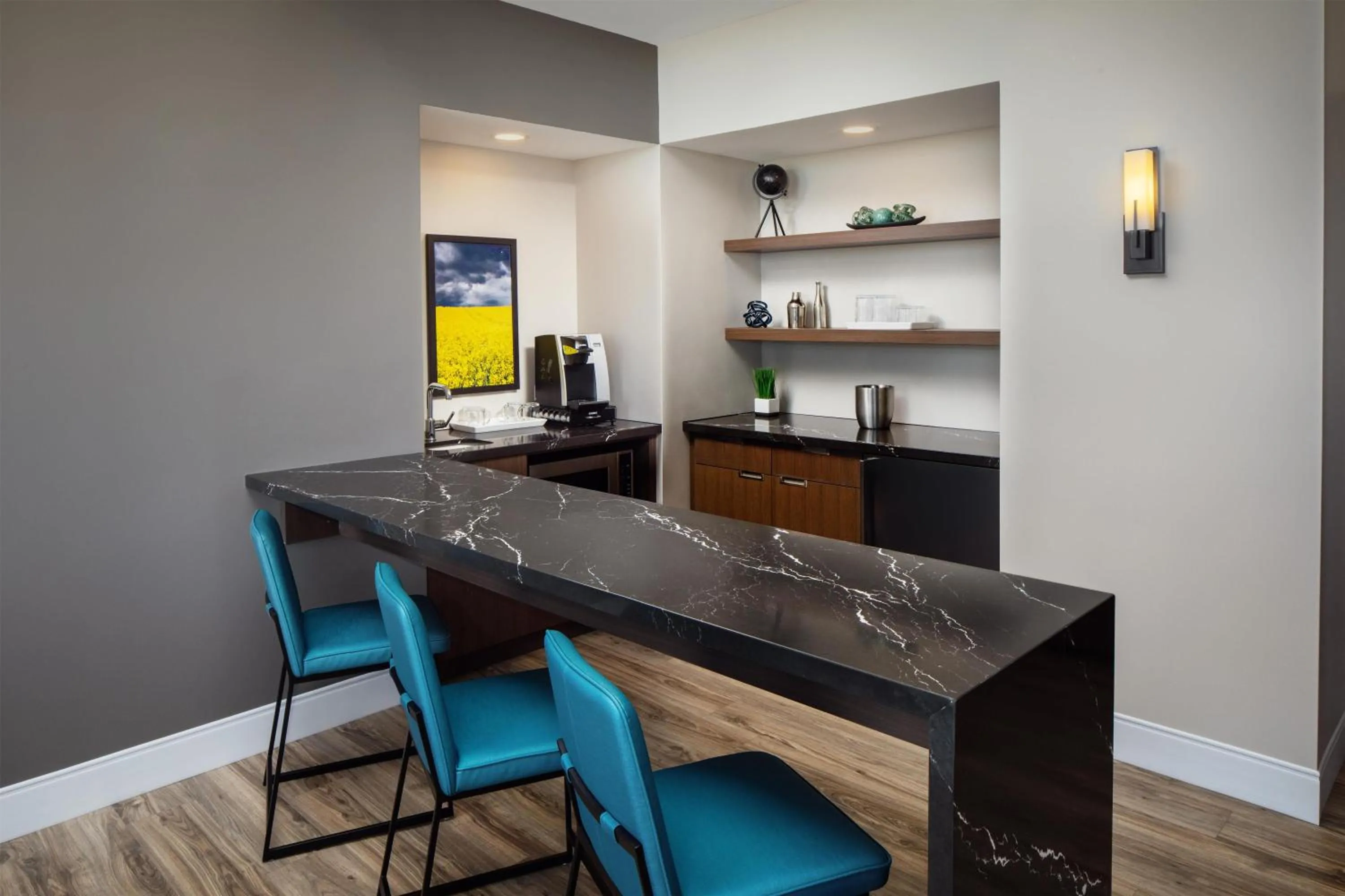 Photo of the whole room in Hyatt Regency Wichita