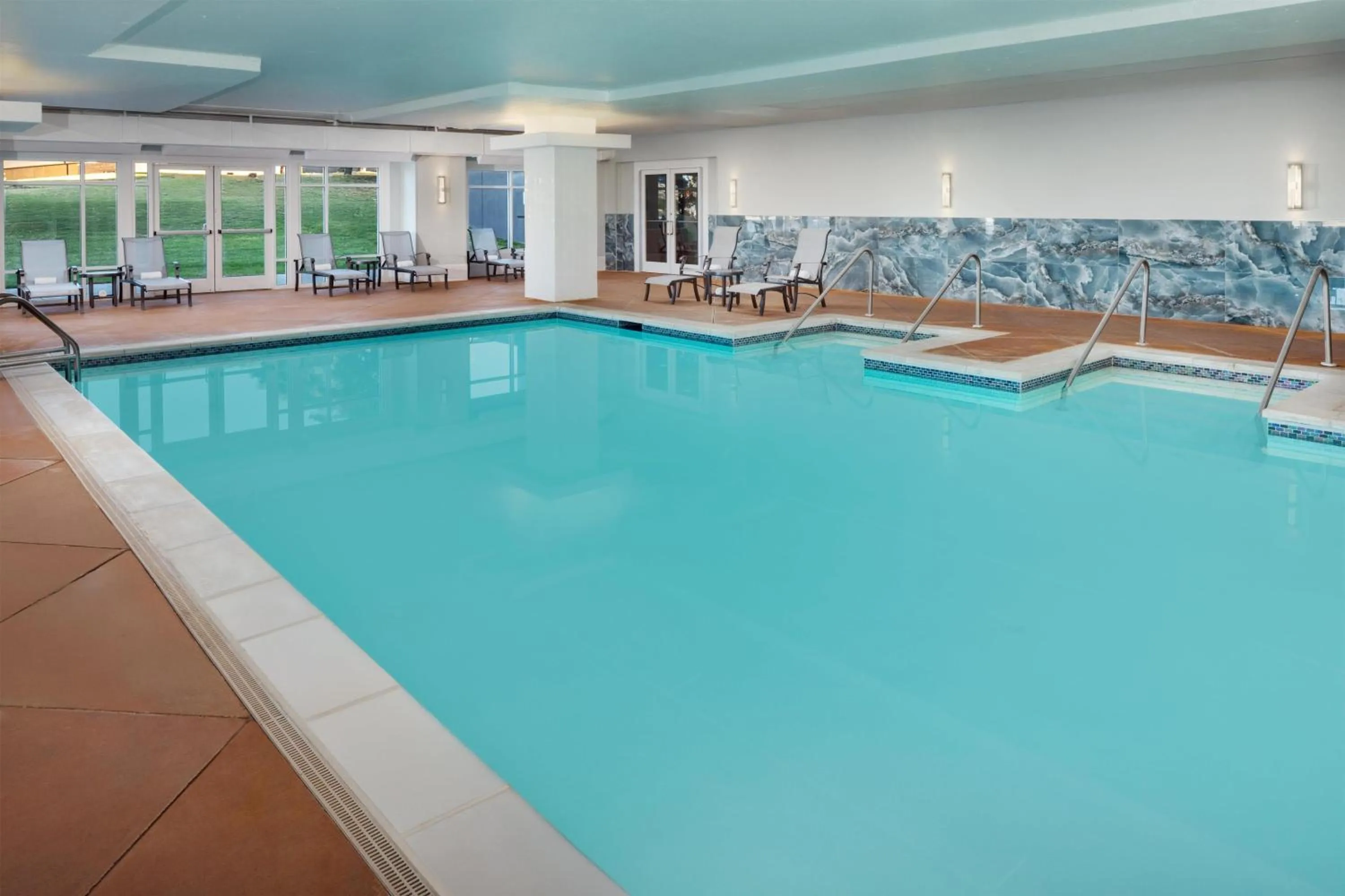 Swimming pool in Hyatt Regency Wichita