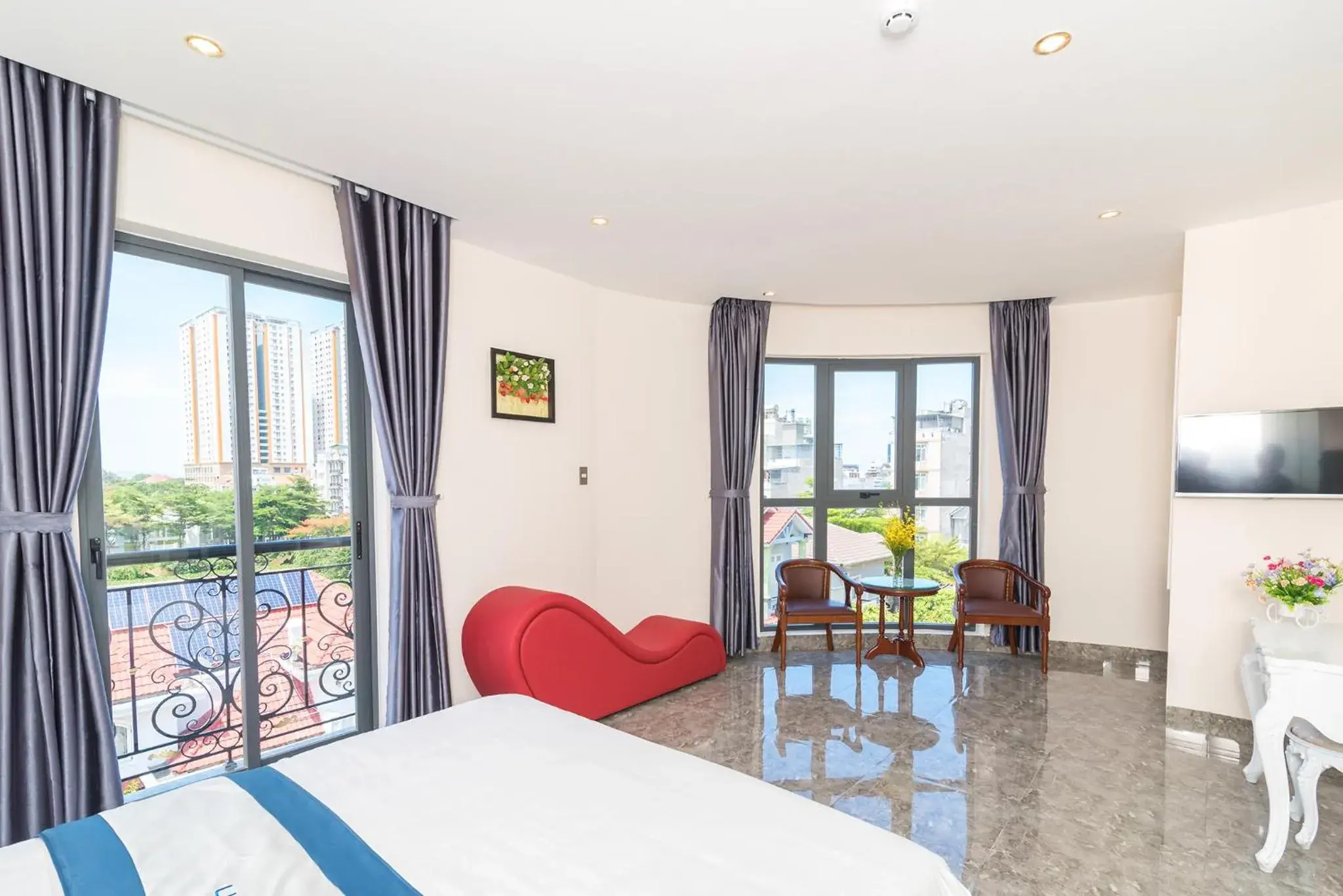Suite with Balcony and Lake View in Sun Beach Hotel Suite with Balcony and Lake View in Sun Beach Hotel
