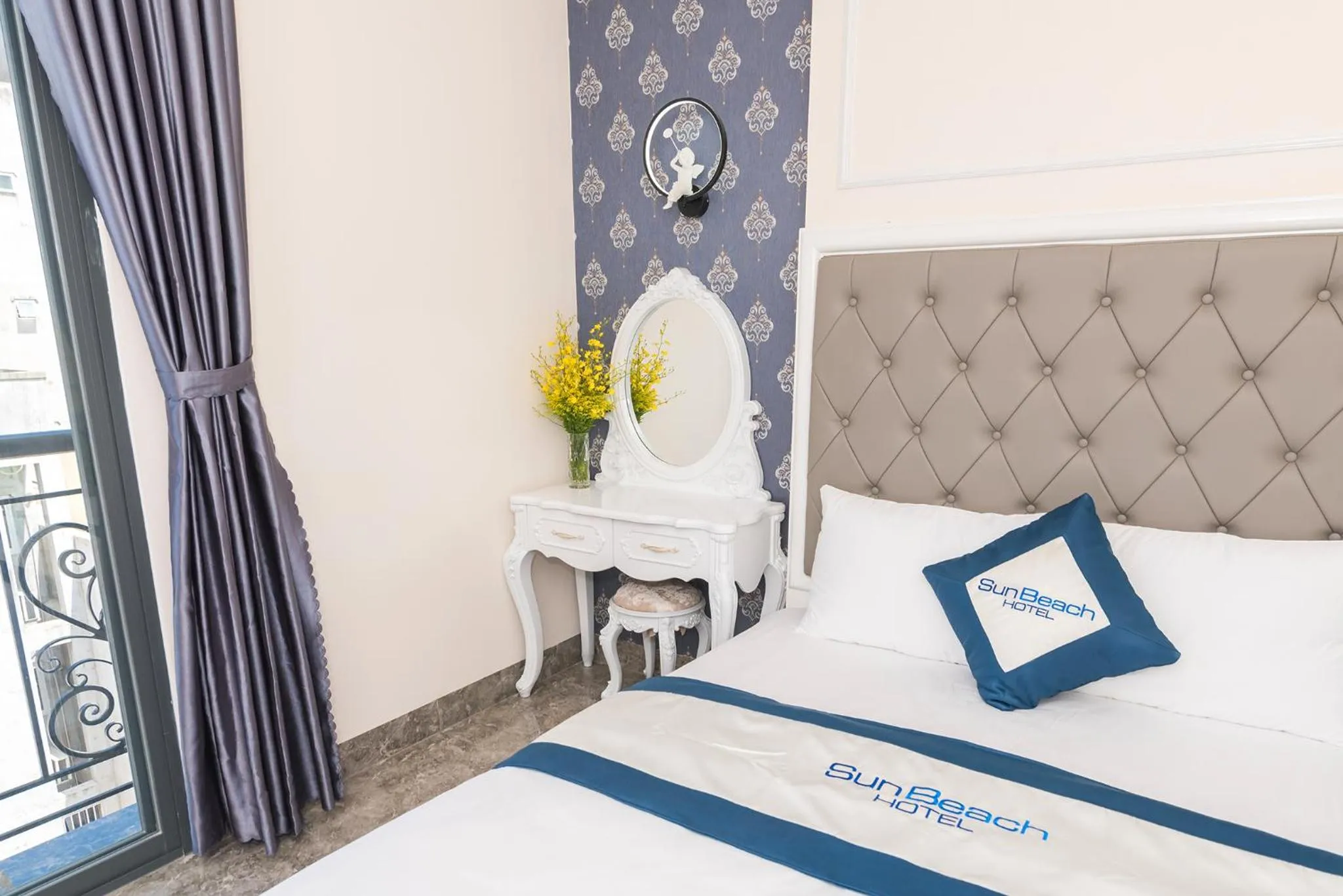 Bedroom, Bed in Sun Beach Hotel