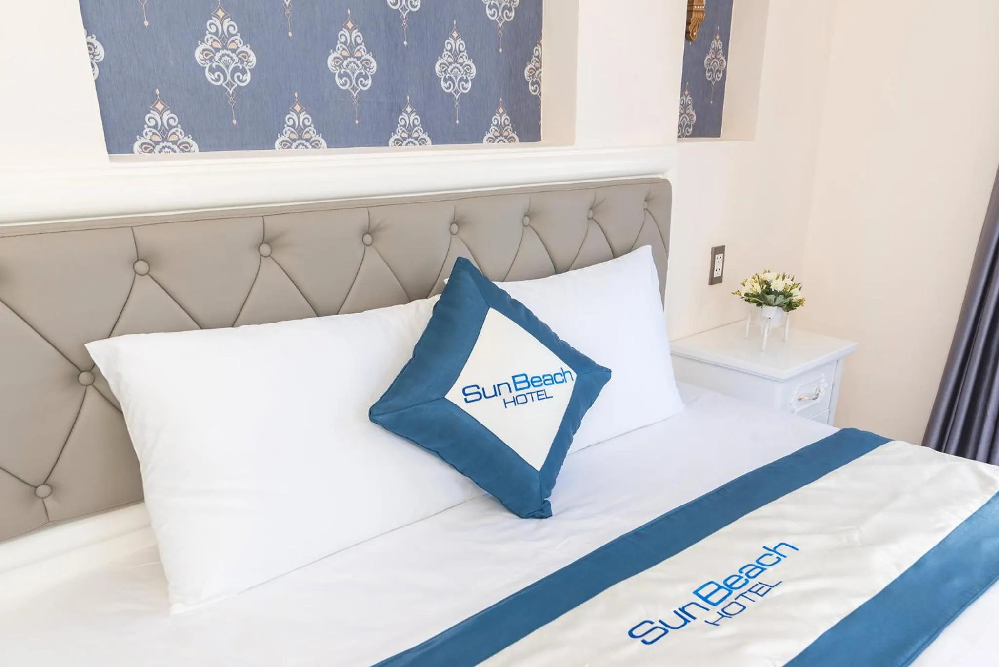 Bedroom, Bed in Sun Beach Hotel