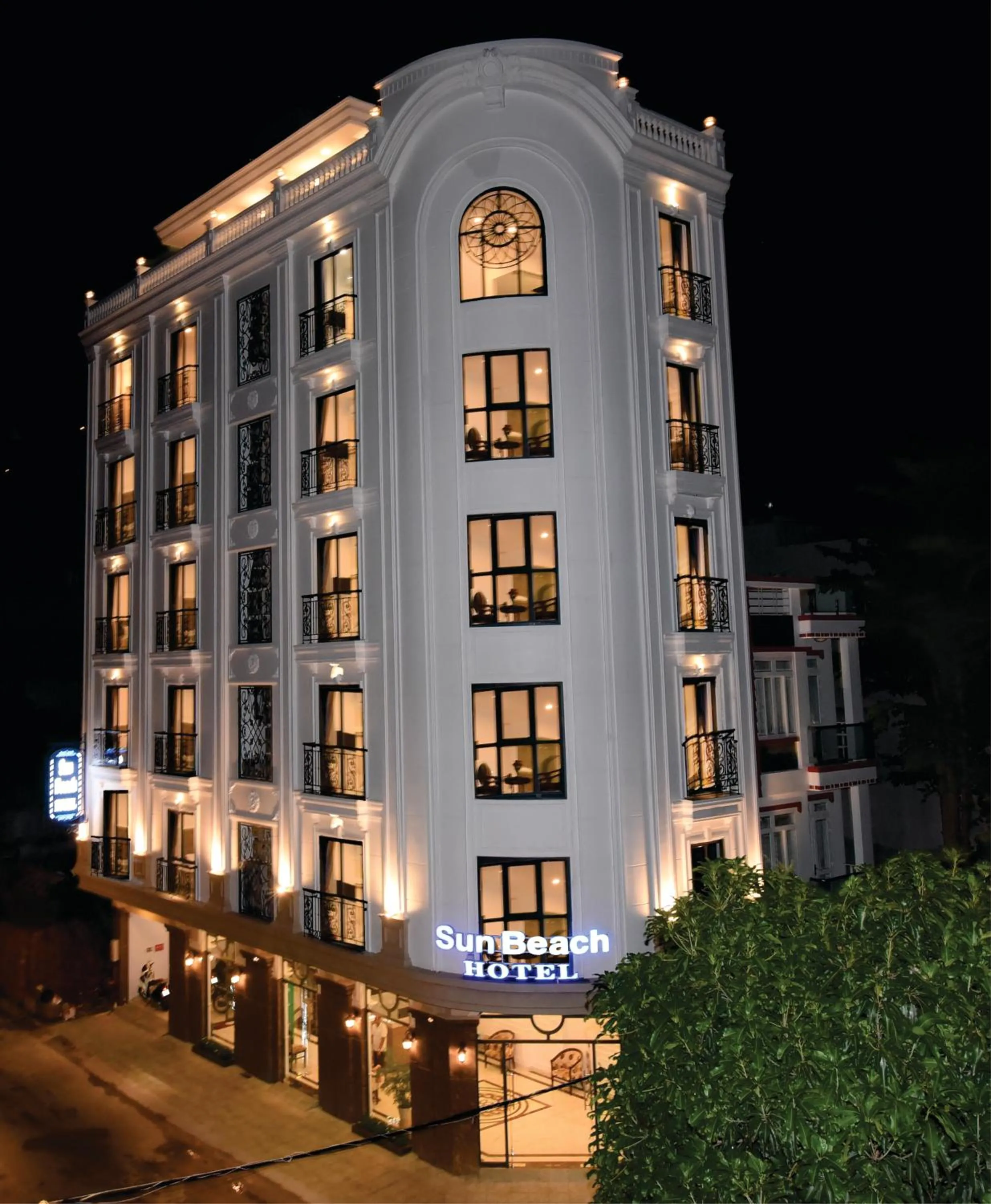 Facade/entrance in Sun Beach Hotel