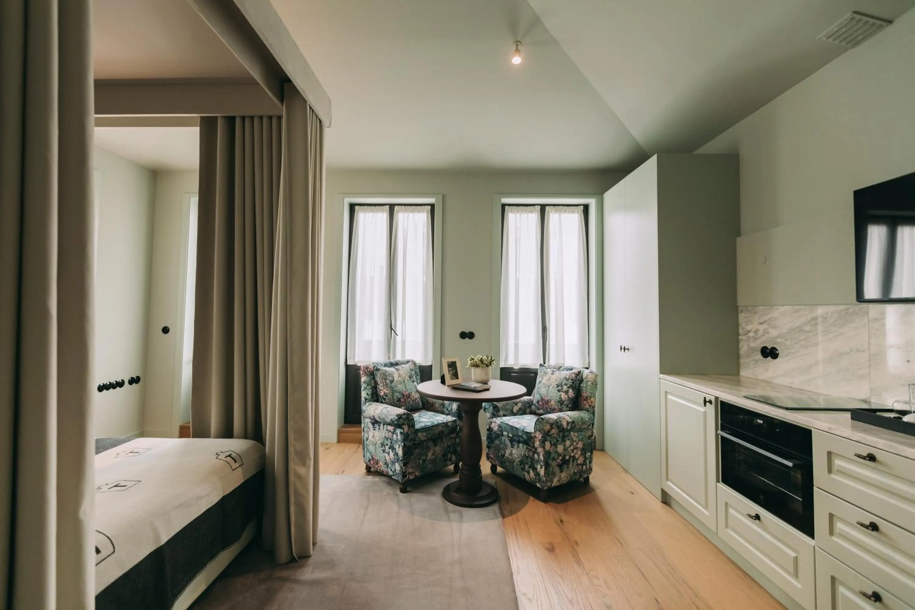 Seating area, Bed in Torel Palace Porto