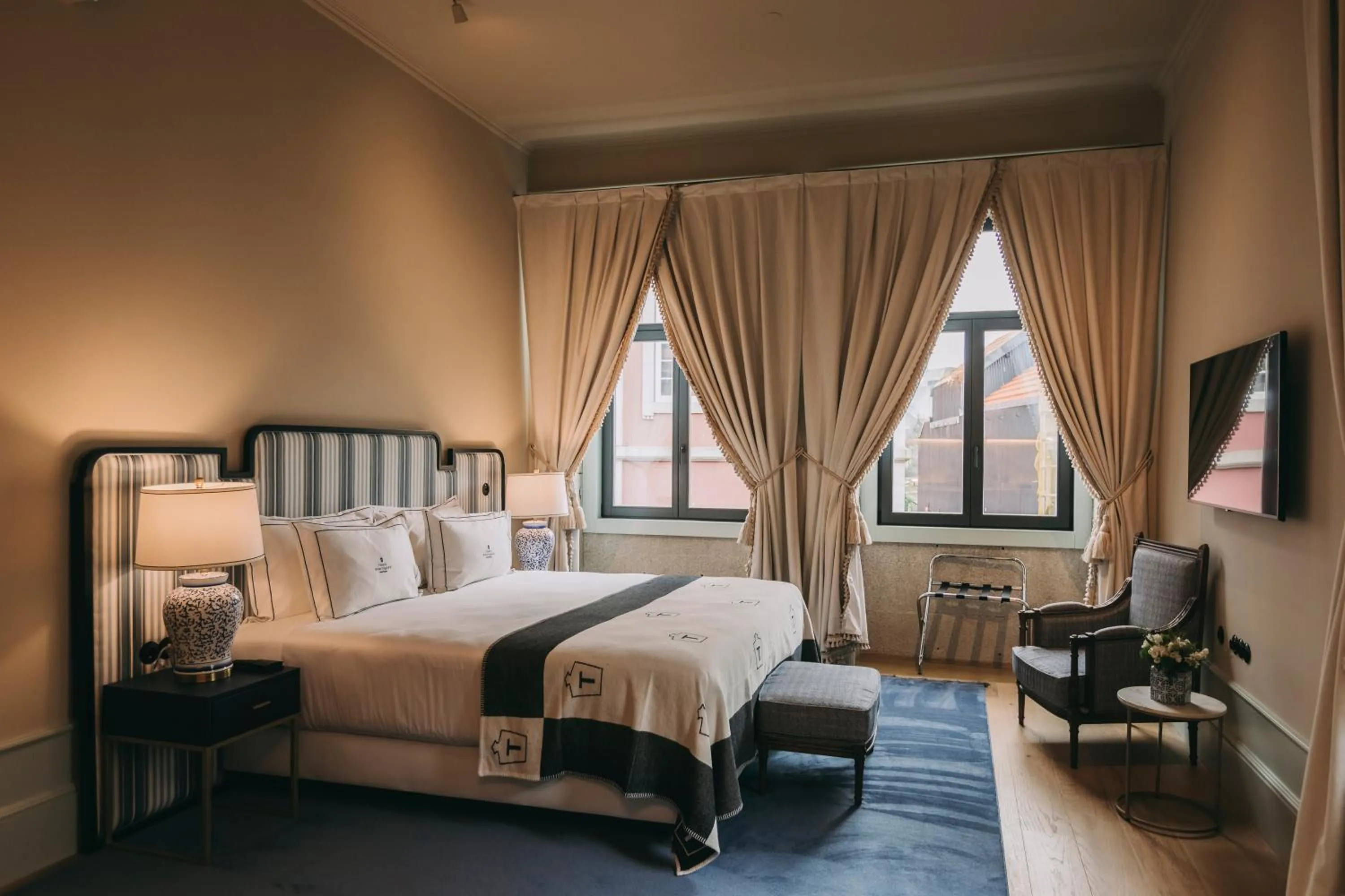 Bedroom, Bed in Torel Palace Porto