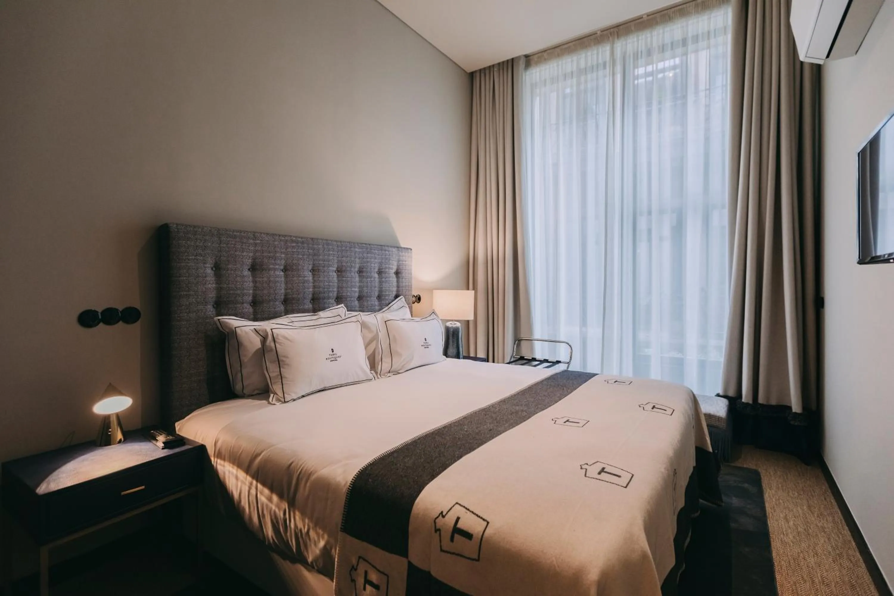 Bedroom, Bed in Torel Palace Porto