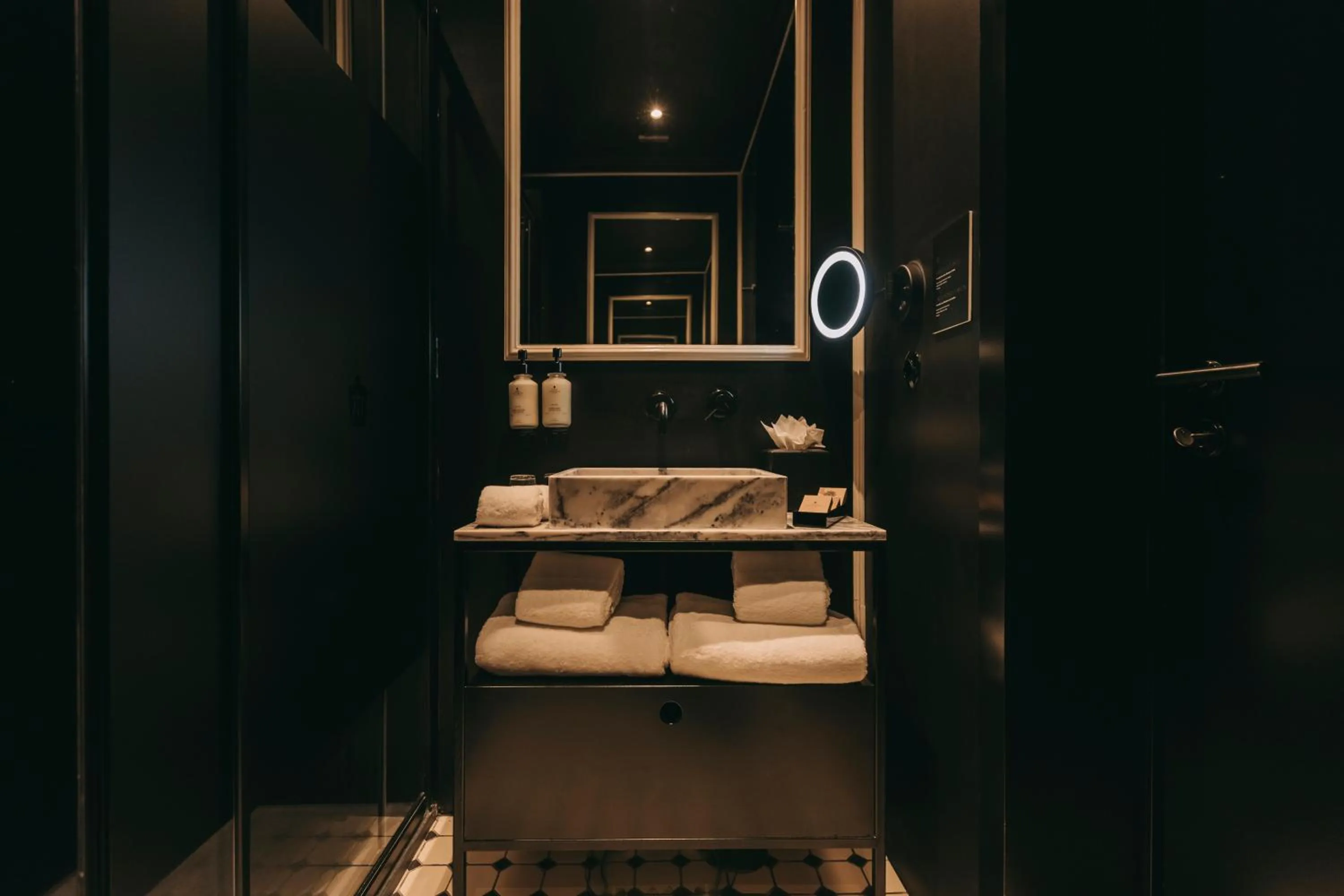 Bathroom in Torel Palace Porto