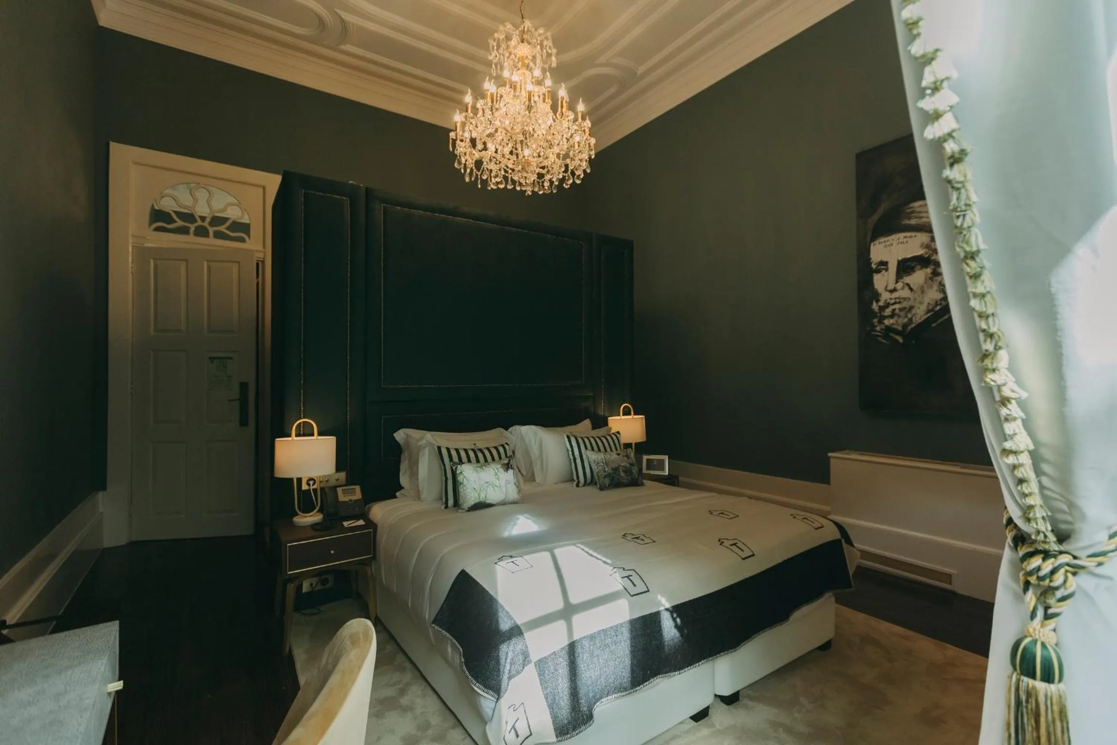 Bedroom, Bed in Torel Palace Porto