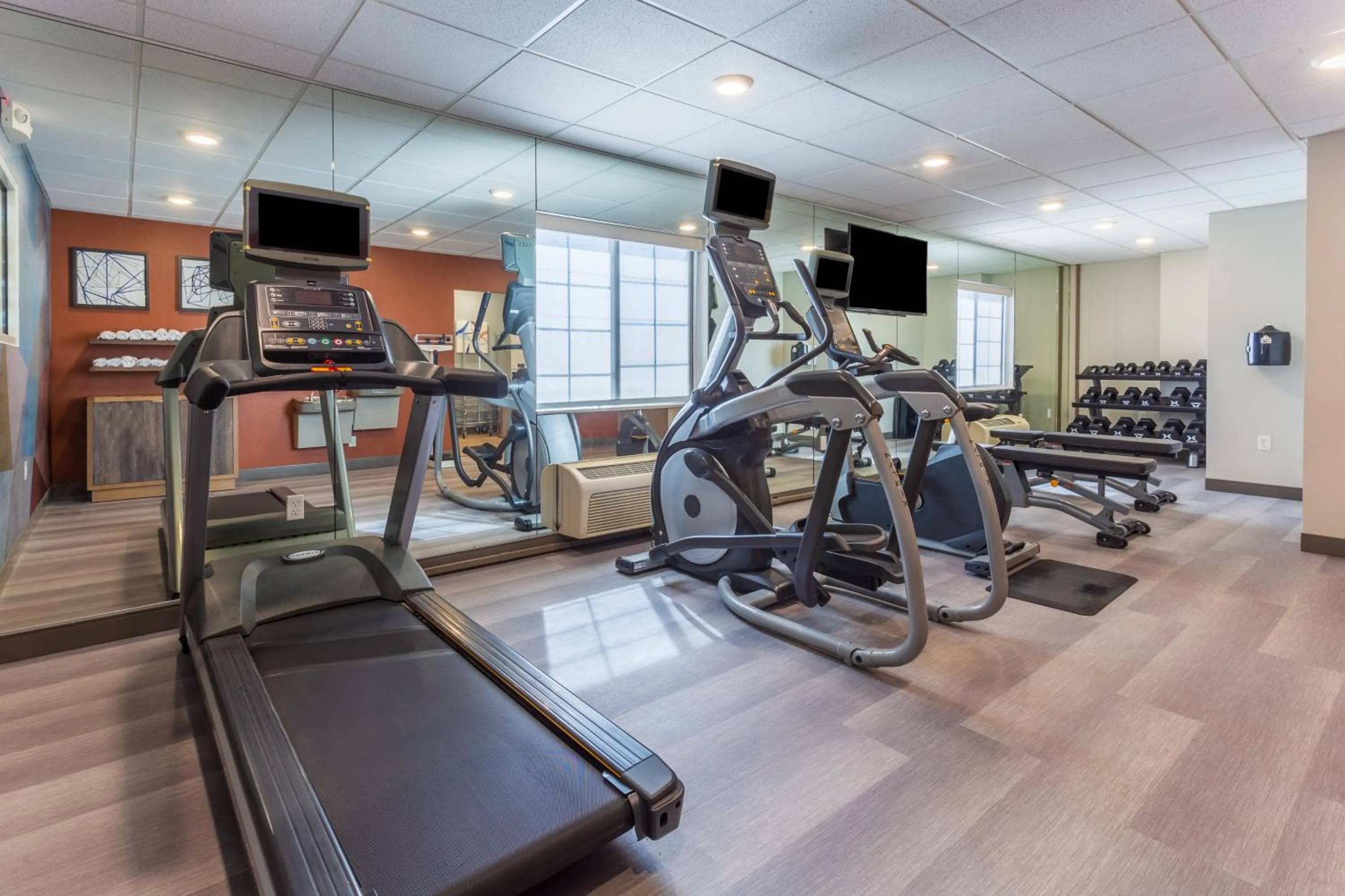 Spa and wellness centre/facilities in Candlewood Suites Ofallon, Il - St. Louis Area by IHG