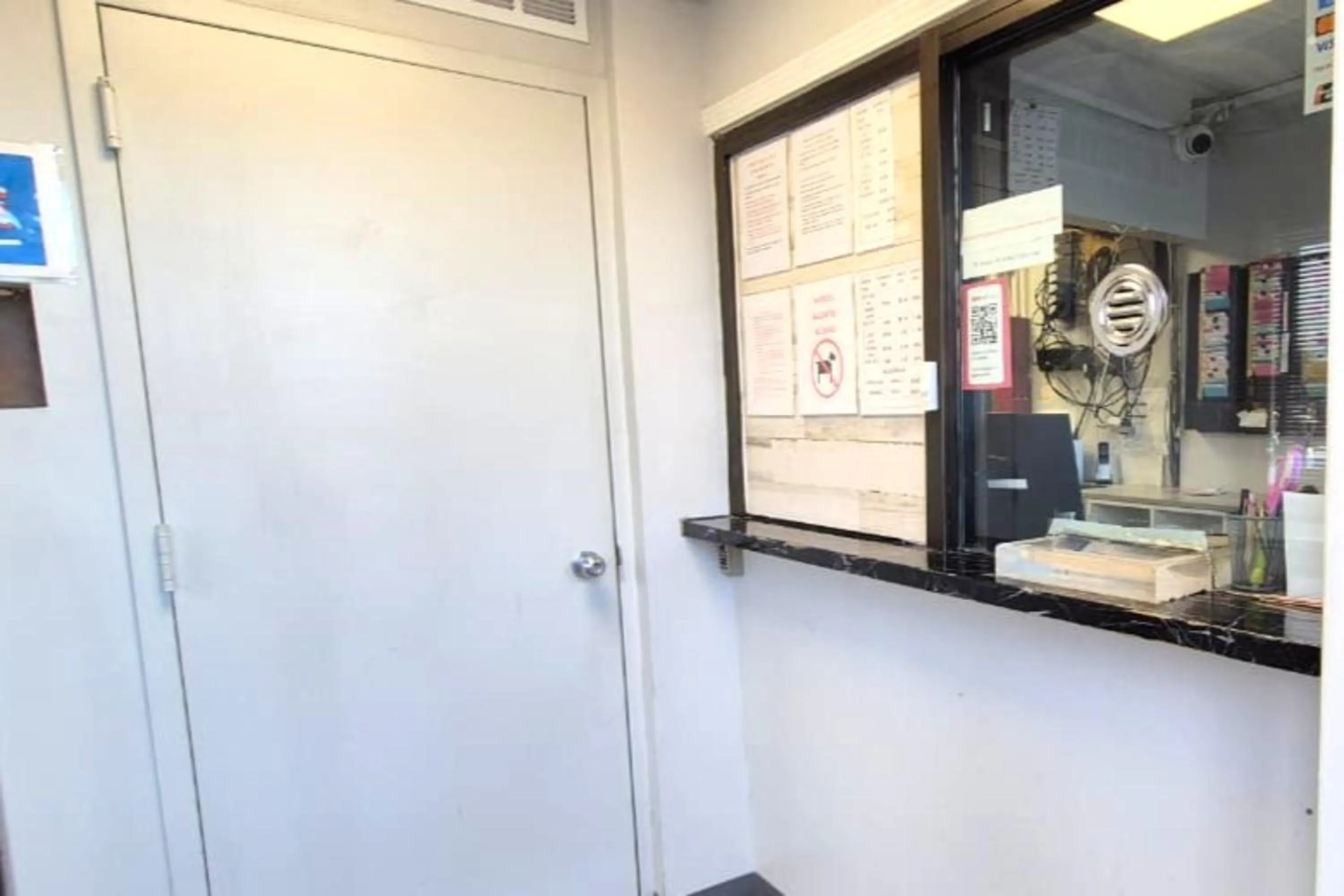 Lobby or reception in Capital O Elite Inn & Suites South Holland I 94