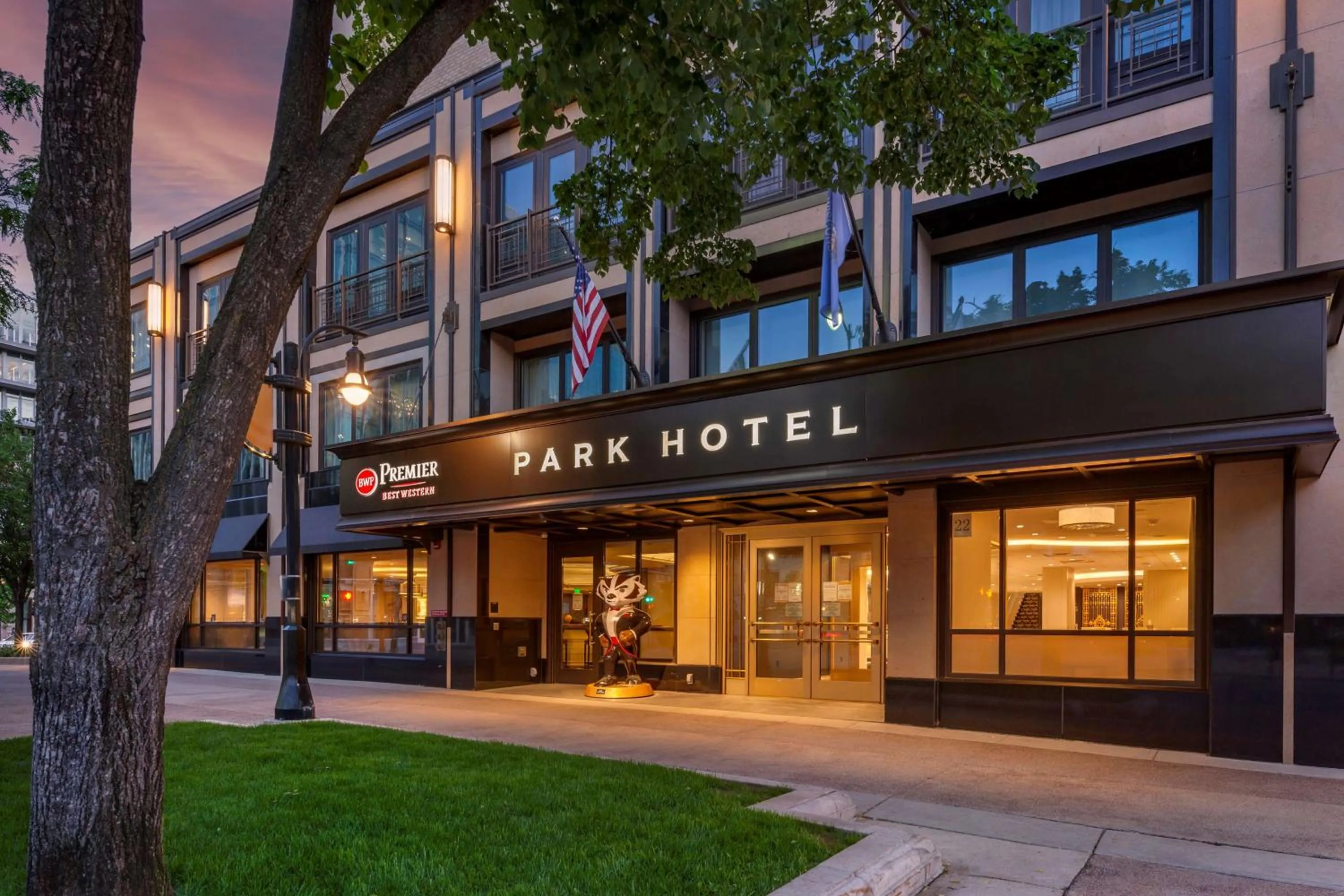 Property building in Best Western Premier Park Hotel