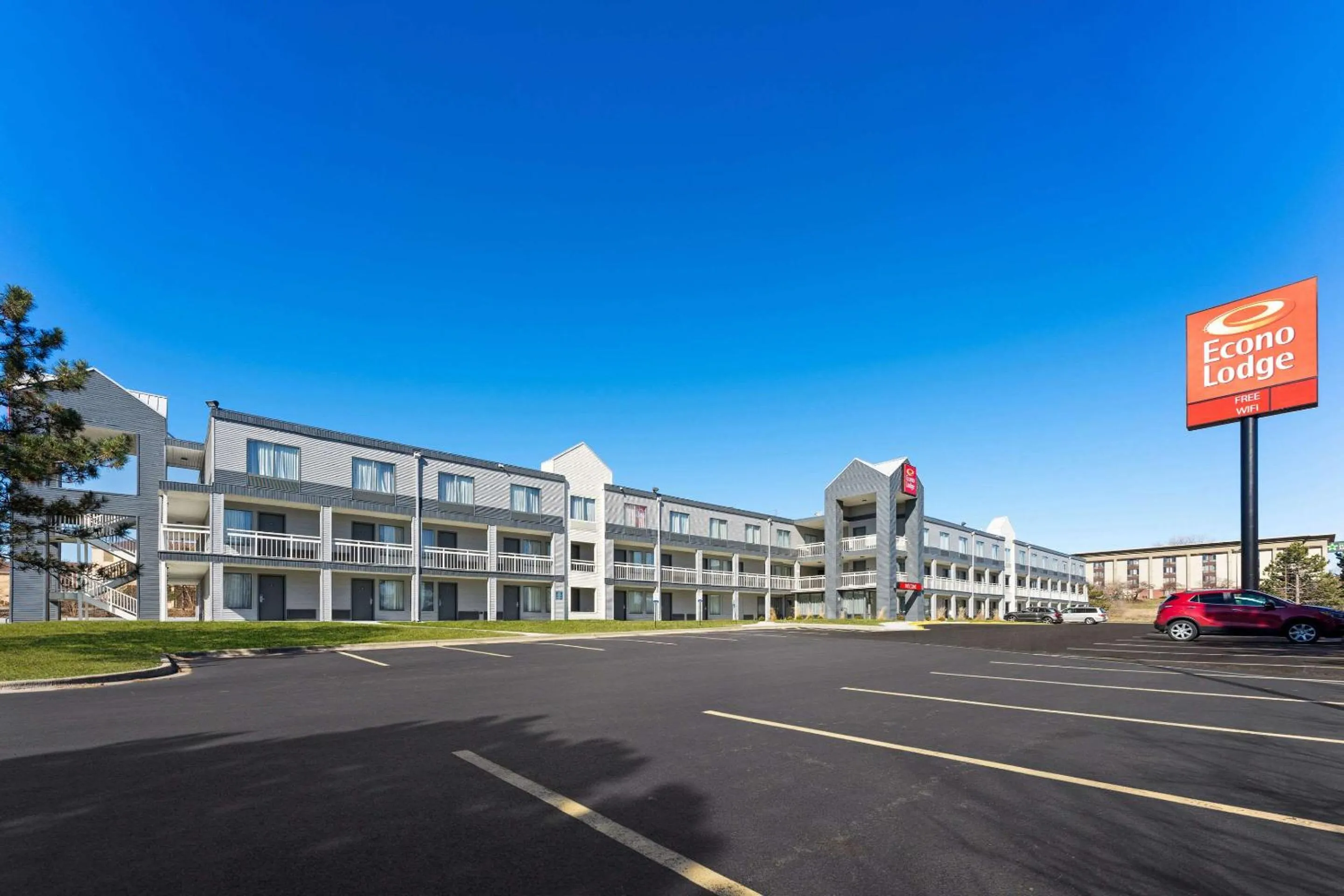 Property building in Econo Lodge Rockford Casino Area