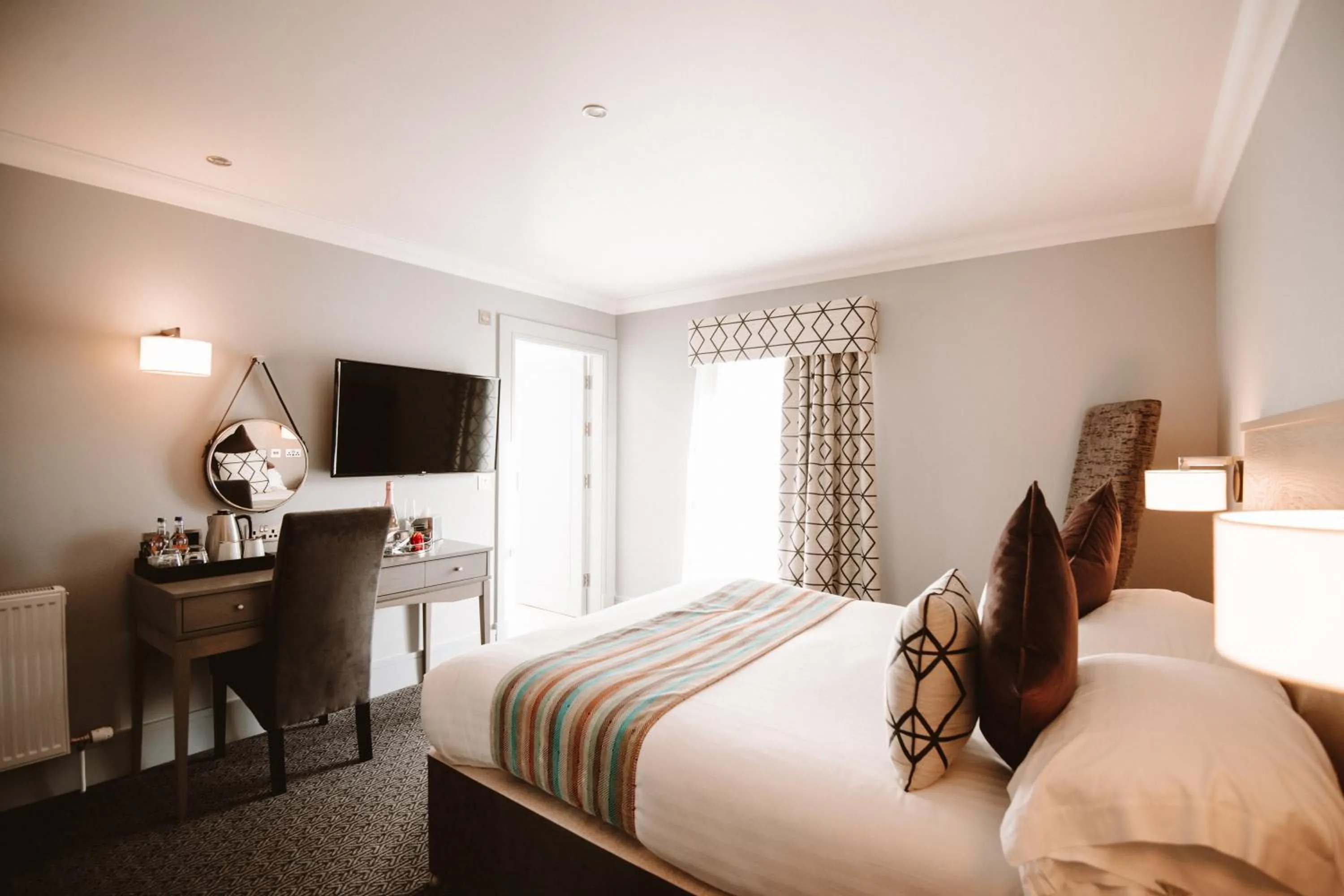 Bedroom, Bed in The Seafield Arms-Cullen