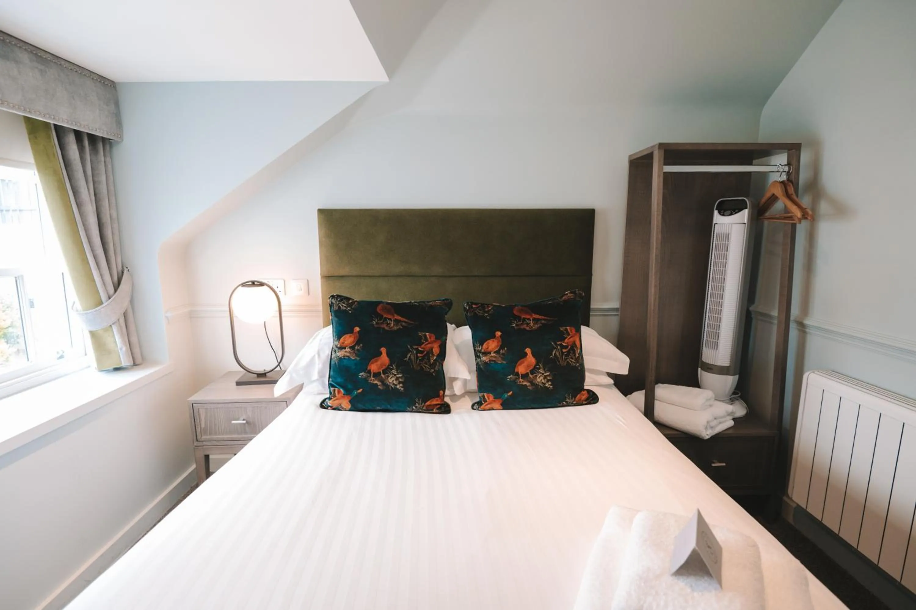 Bedroom, Bed in The Seafield Arms-Cullen