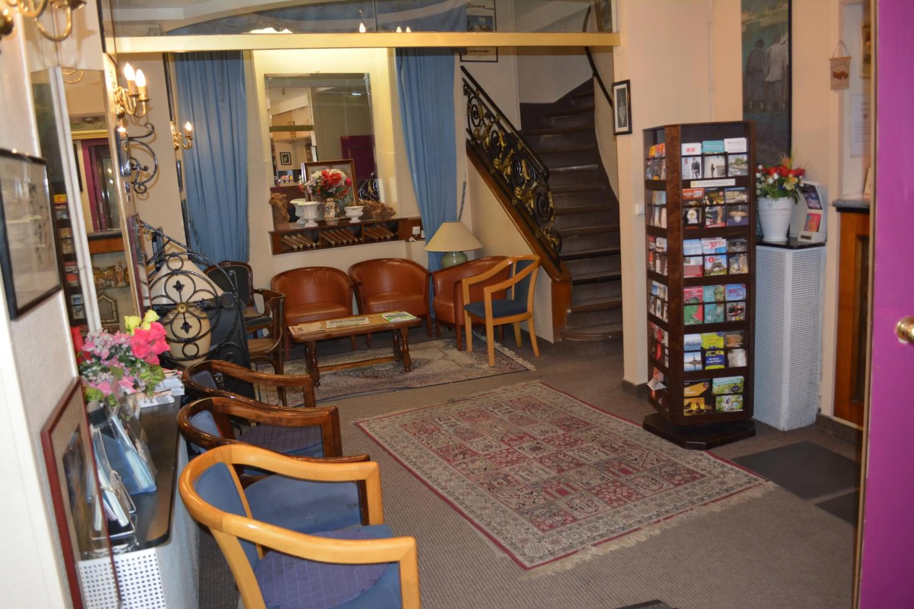 Decorative detail in Hôtel Stanislas sans ascenseur