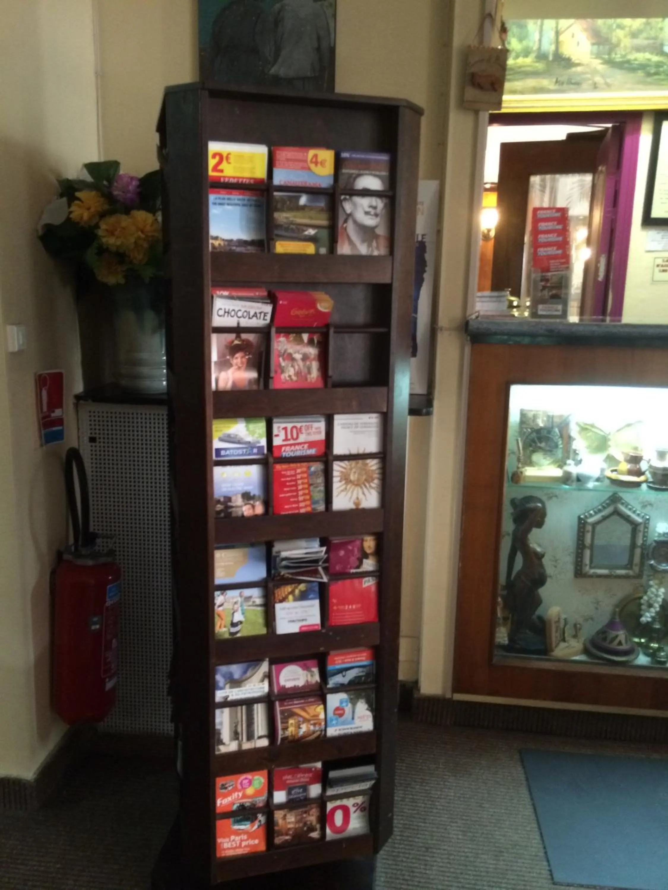 Lobby or reception in Hôtel Stanislas sans ascenseur