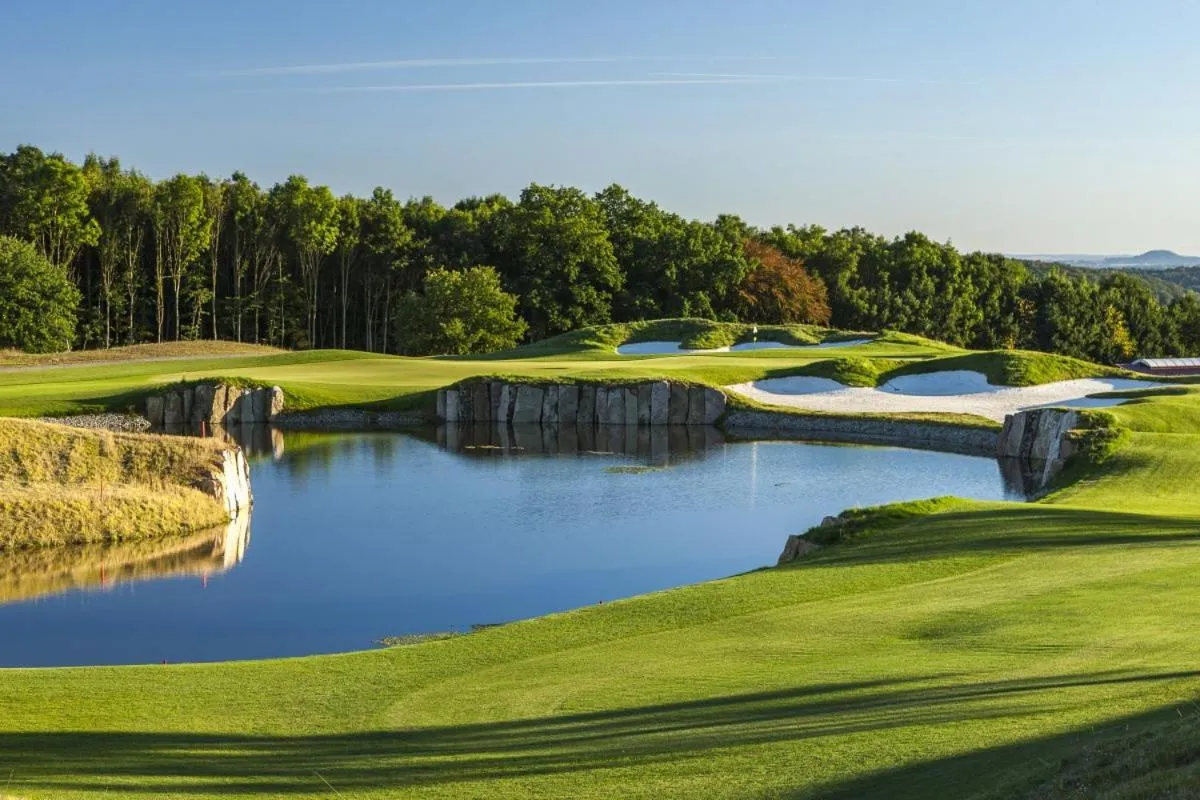 Property building in Hotel & Golfrestaurant Gut Wissmannshof