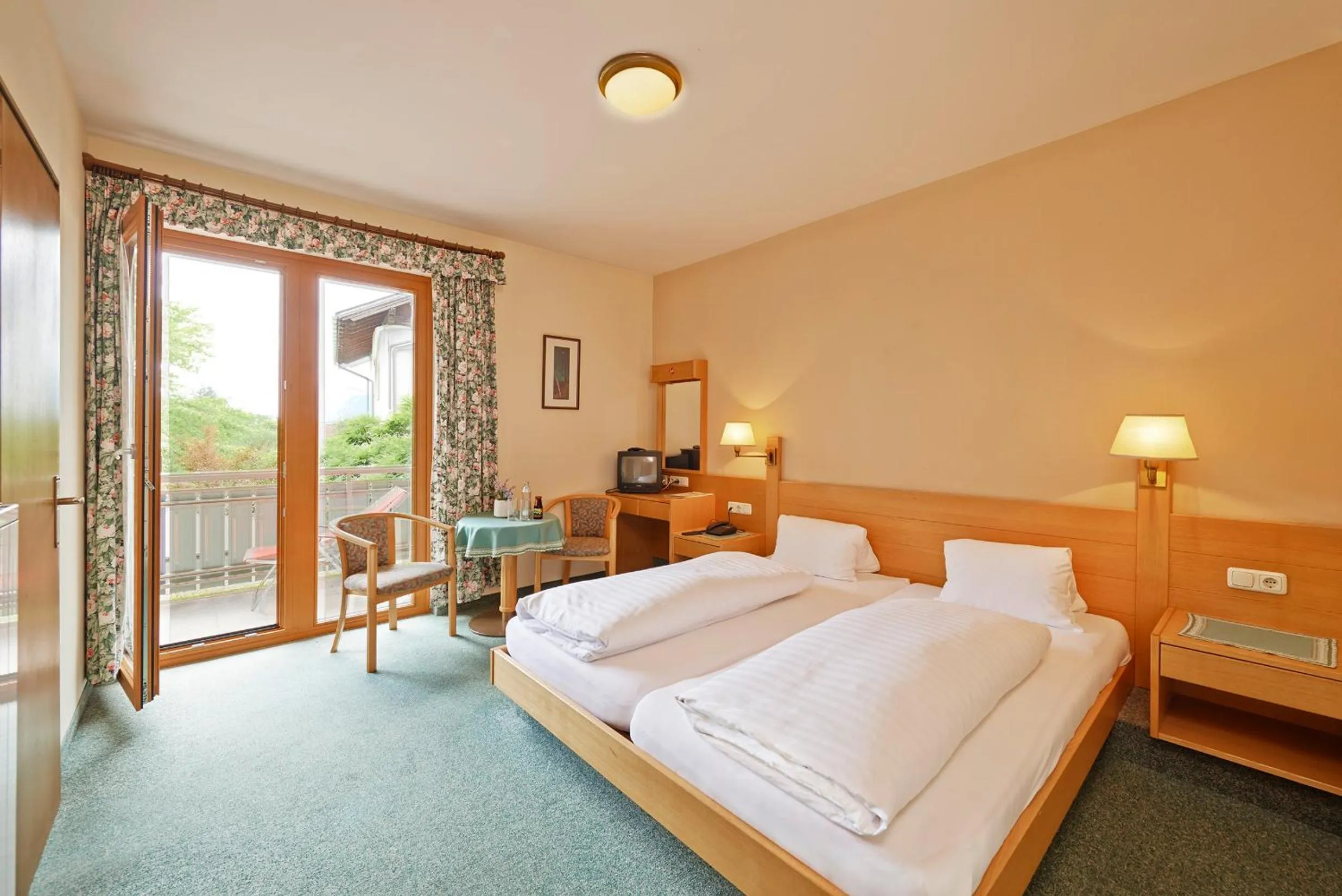 Bedroom, Bed in Finkensteiner Hof