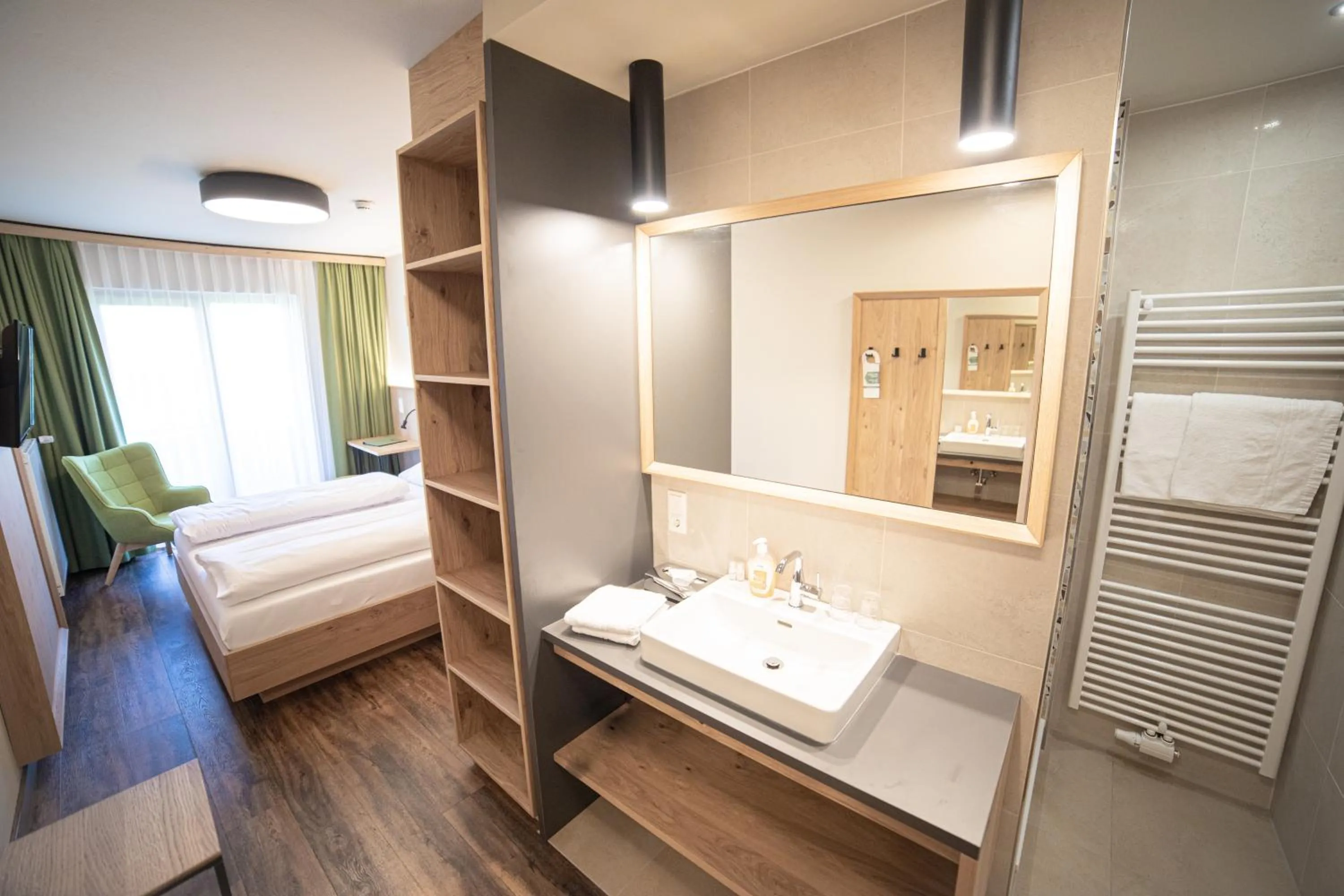 Bedroom, Bed in Finkensteiner Hof