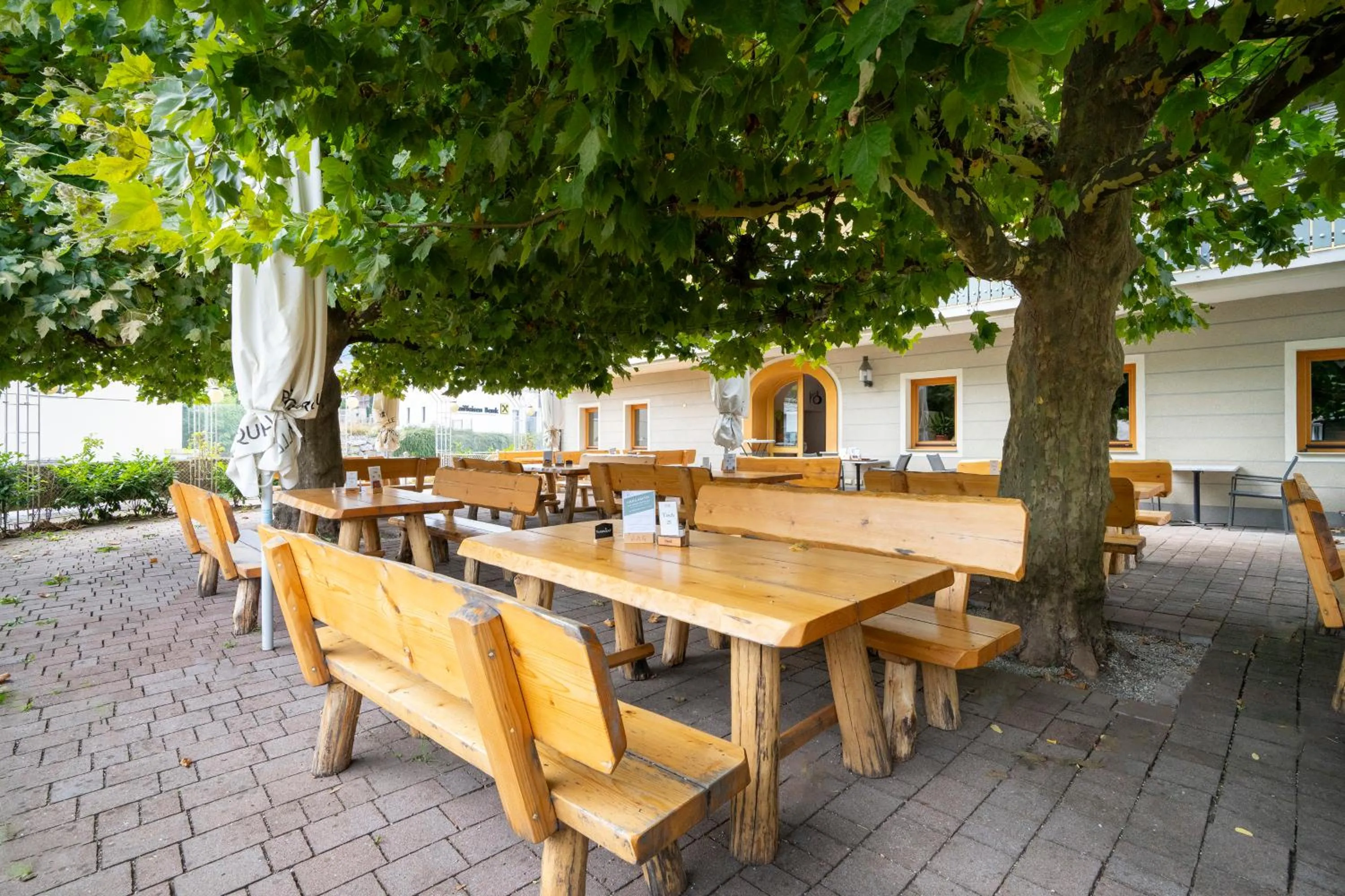 Restaurant/places to eat in Finkensteiner Hof