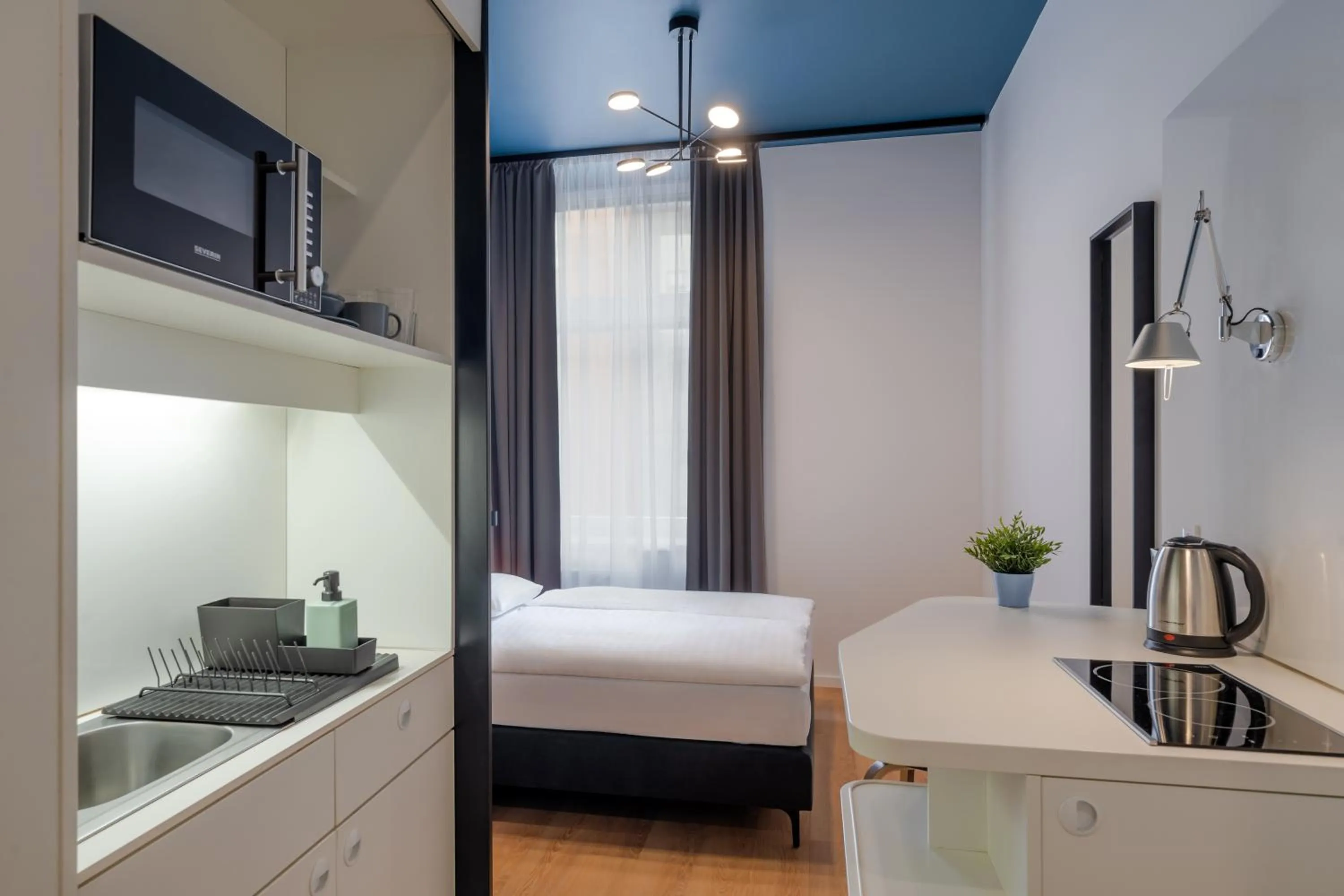 Photo of the whole room, Bed in Dean's Home Budapest