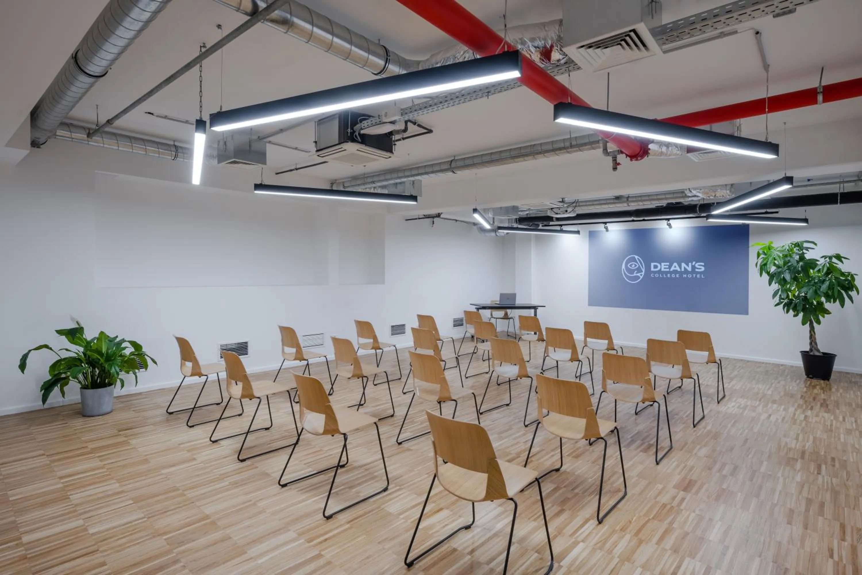 Banquet/Function facilities in Dean's Home Budapest