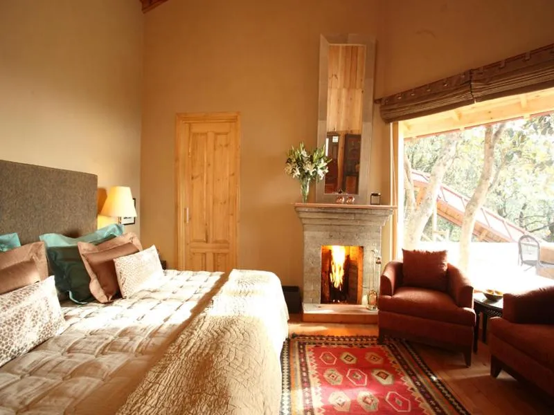 Photo of the whole room, Bed in Mary Budden Estate