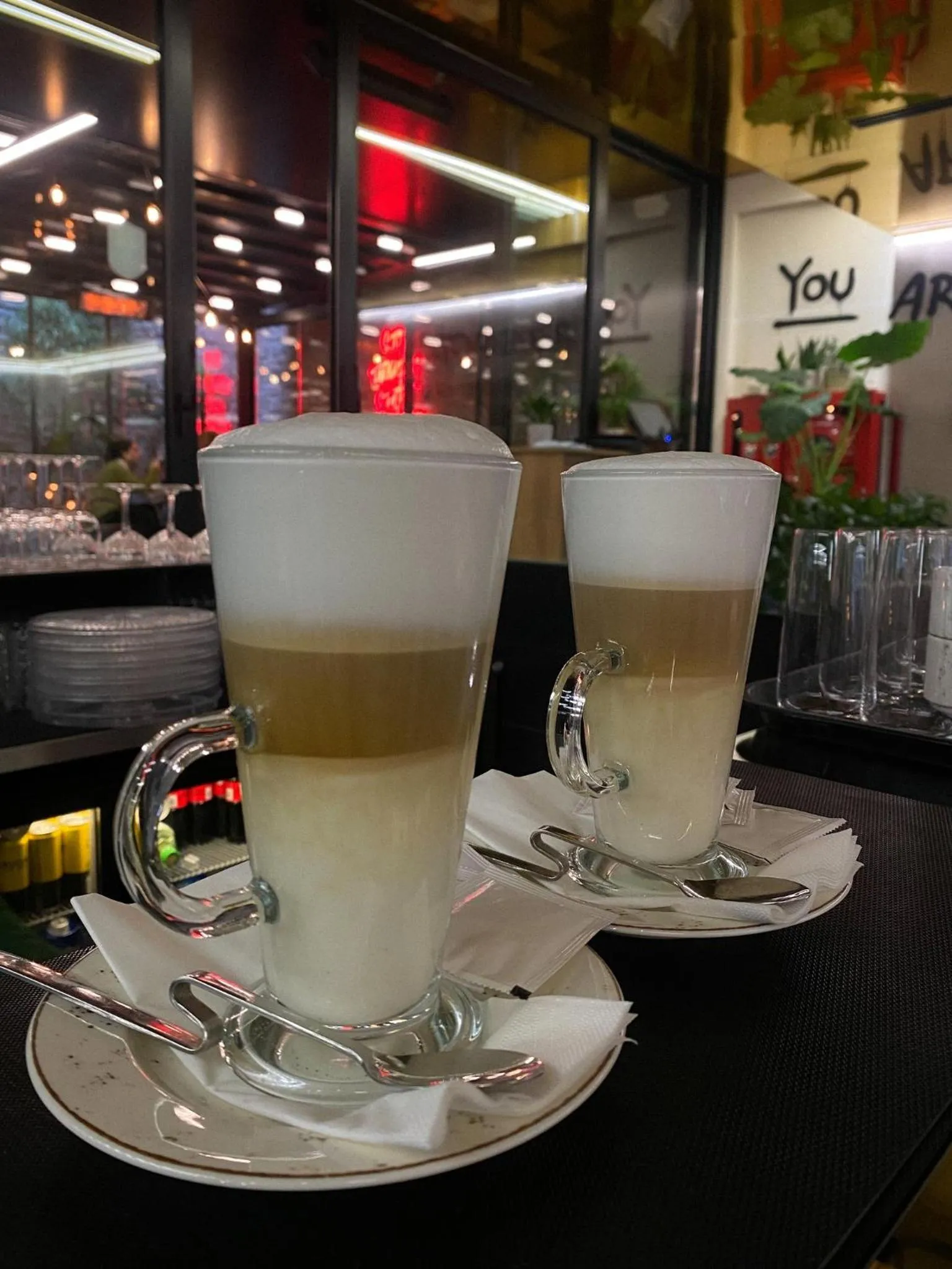 Restaurant/places to eat in Platforma Design Hotel