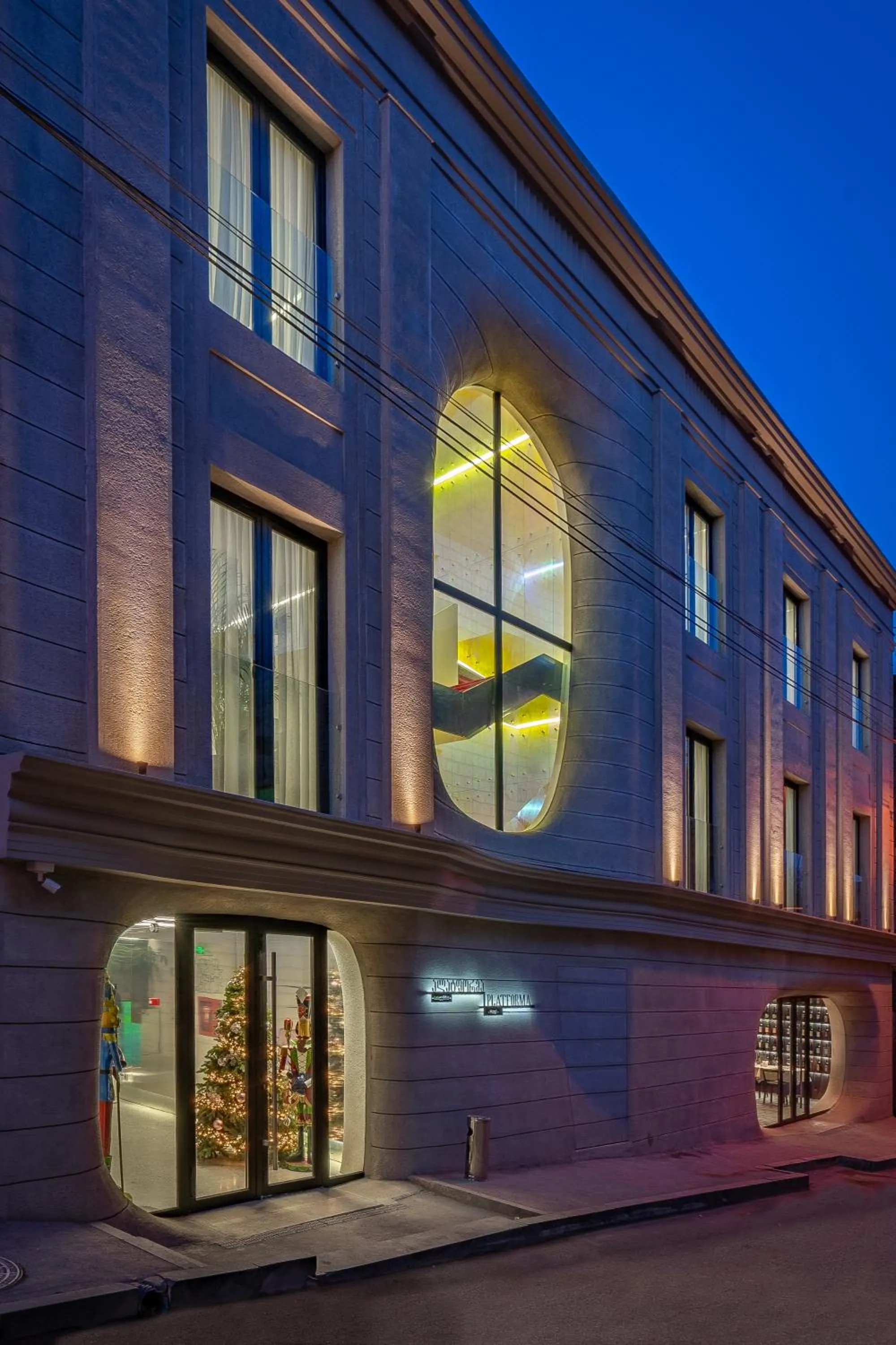 Property building in Platforma Design Hotel