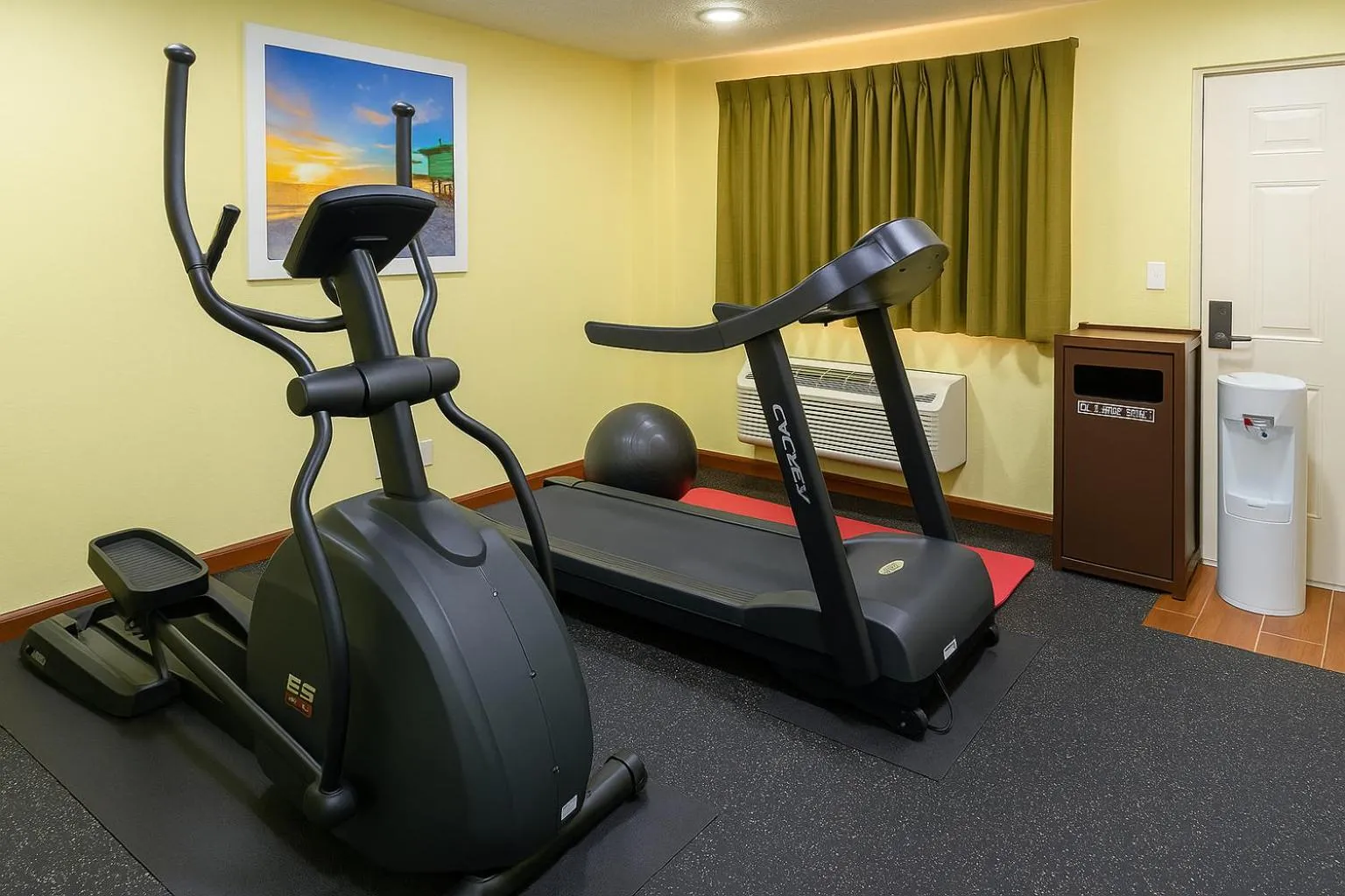 Fitness centre/facilities in Days Inn by Wyndham Morton