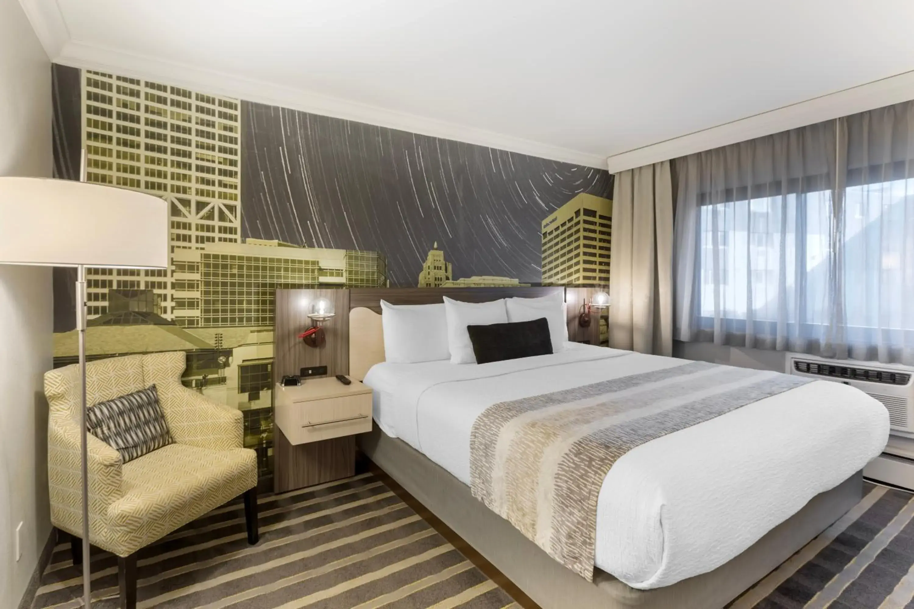 Queen Room with Roll-In Shower - Mobility Access in Best Western Plus Milwaukee West Queen Room with Roll-In Shower - Mobility Access in Best Western Plus Milwaukee West