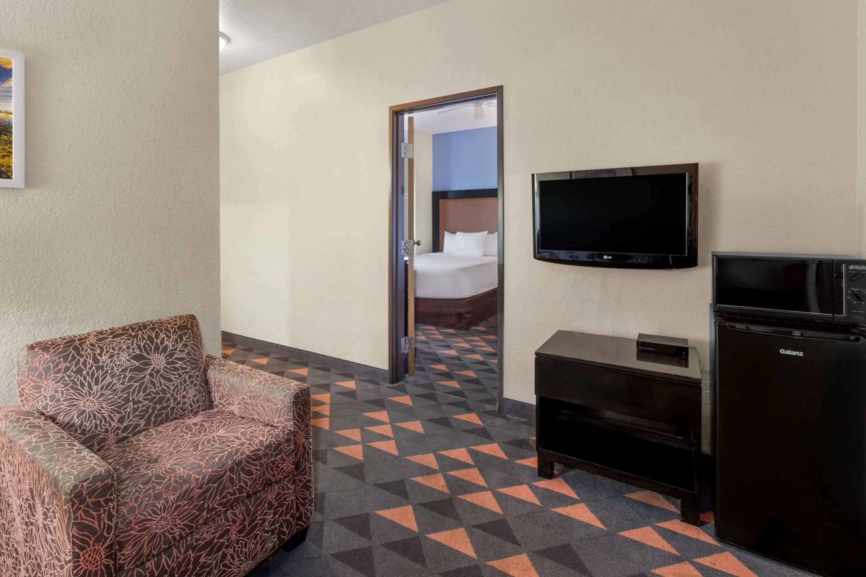 Photo of the whole room in Days Inn by Wyndham Mackinaw City - Bridgeview Area