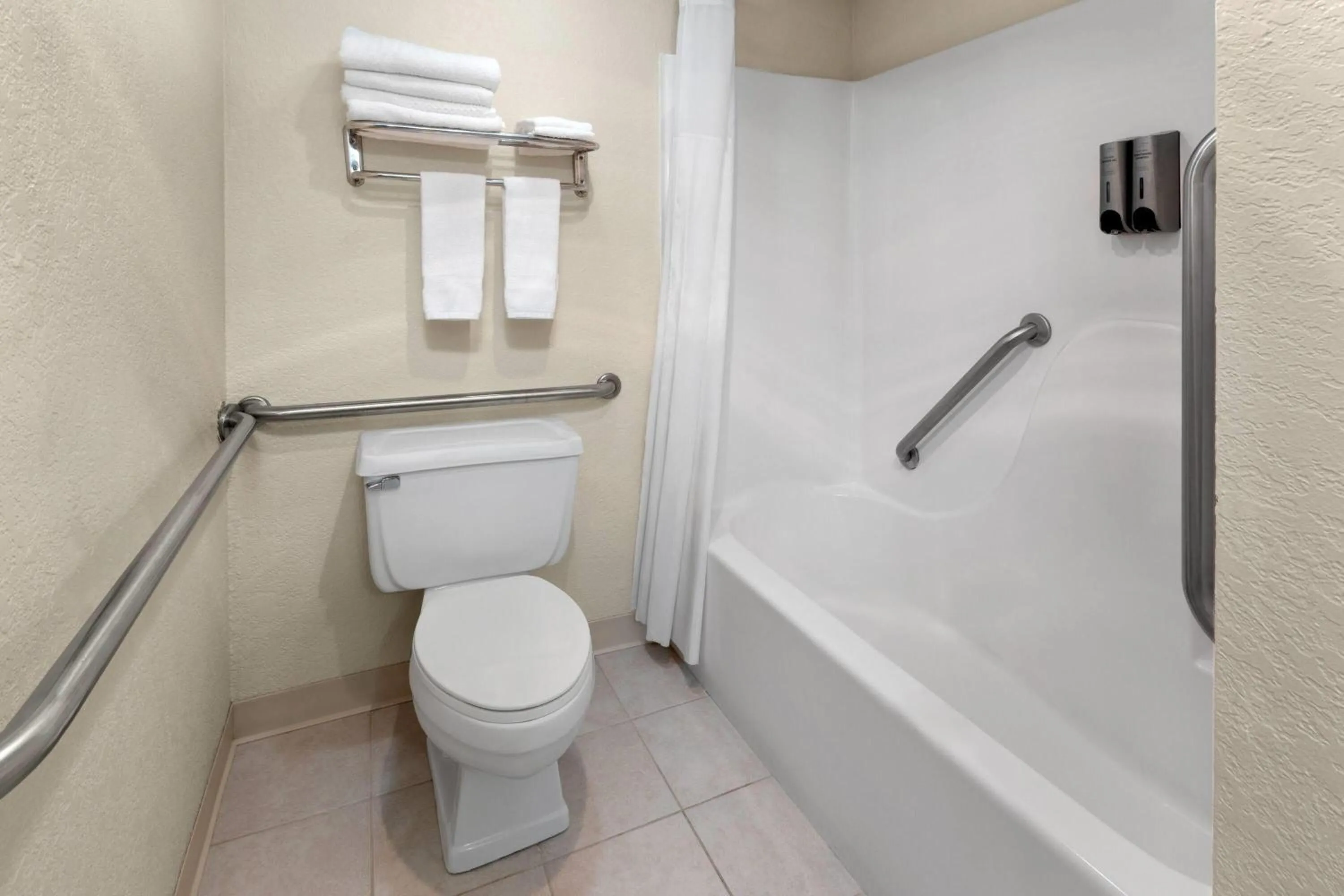 Bathroom in Days Inn by Wyndham Mackinaw City - Bridgeview Area