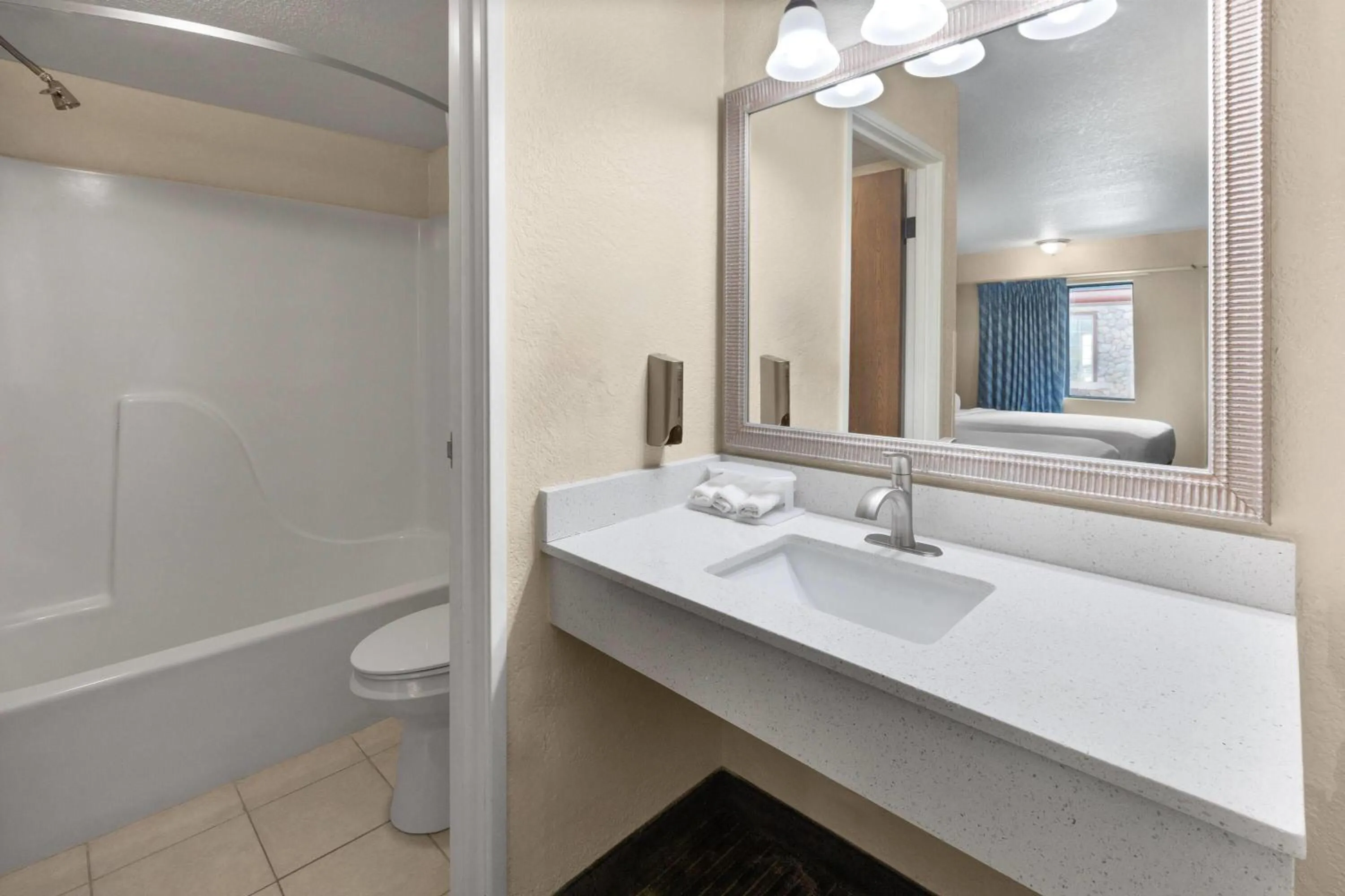 Bathroom in Days Inn by Wyndham Mackinaw City - Bridgeview Area