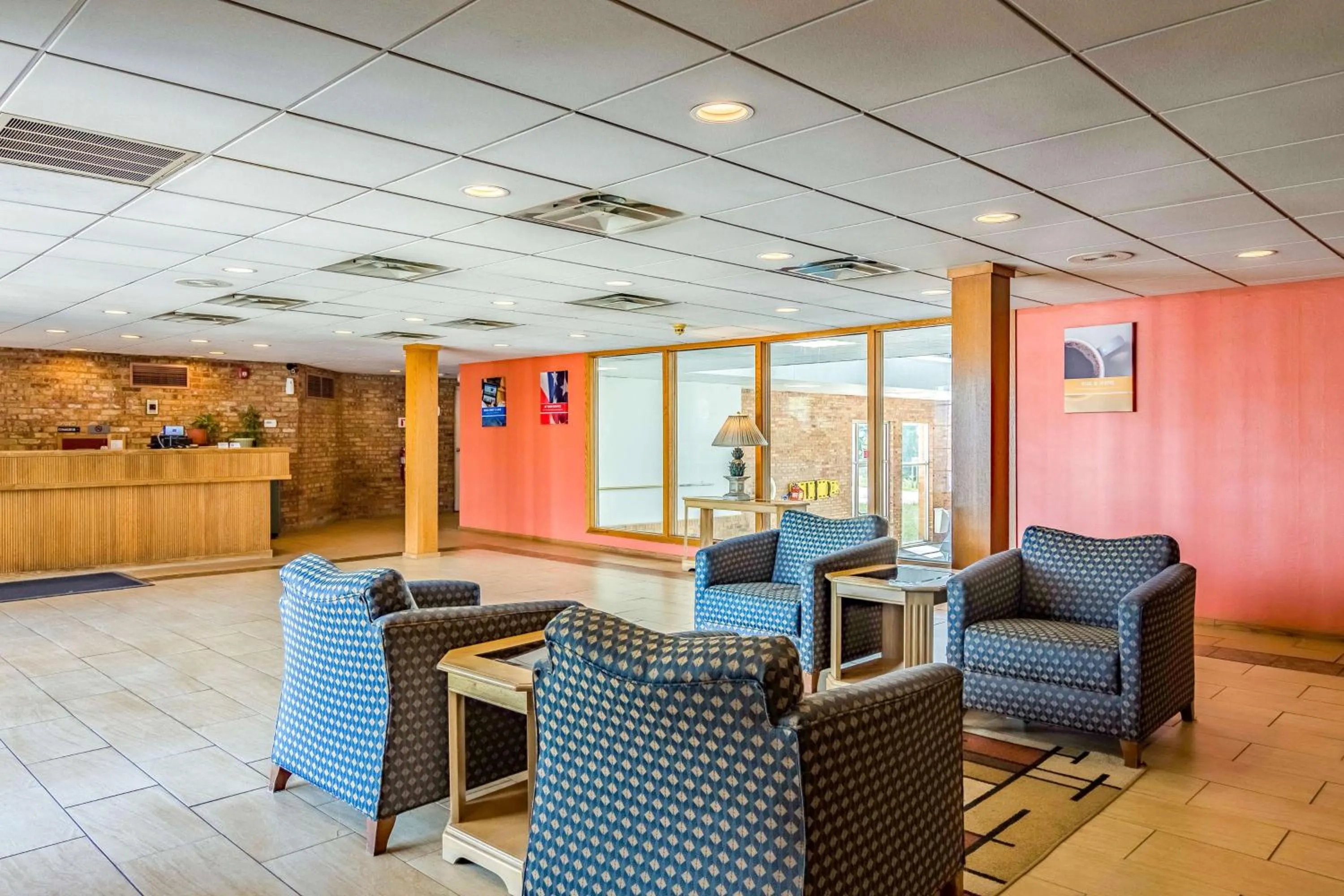 Lobby or reception in Motel 6-Grand Rapids, MI - Northeast