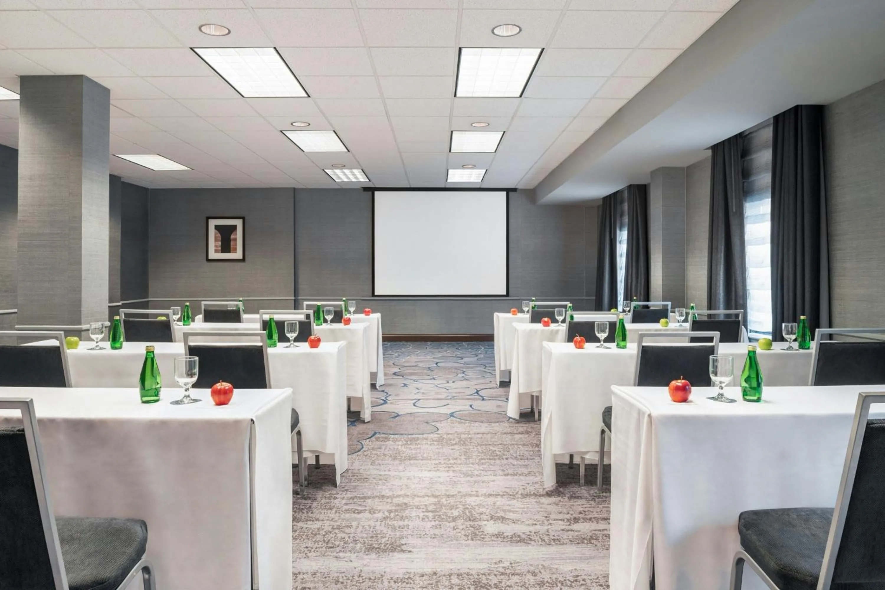 Meeting/conference room in Madison Marriott South