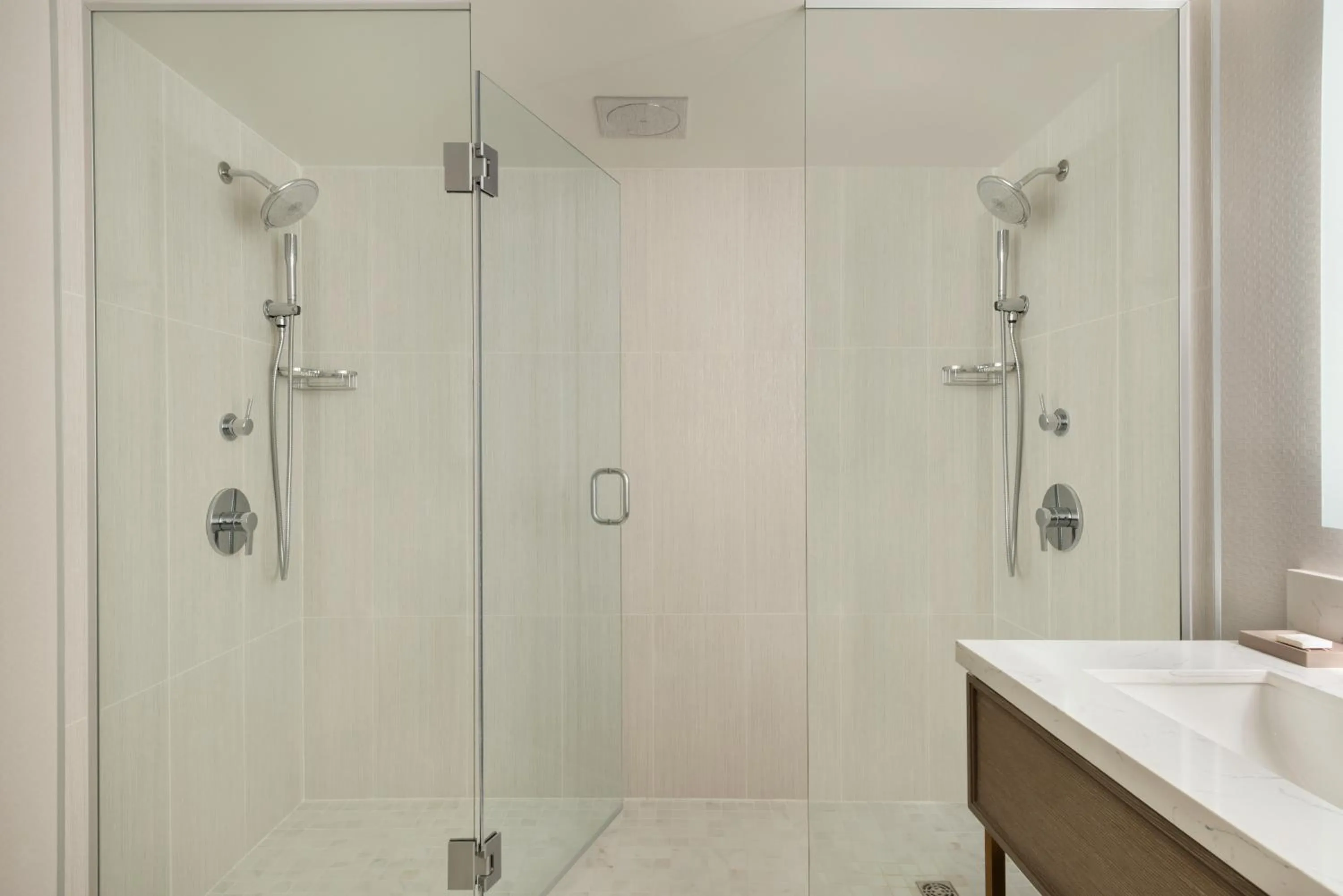 Shower in Madison Marriott South