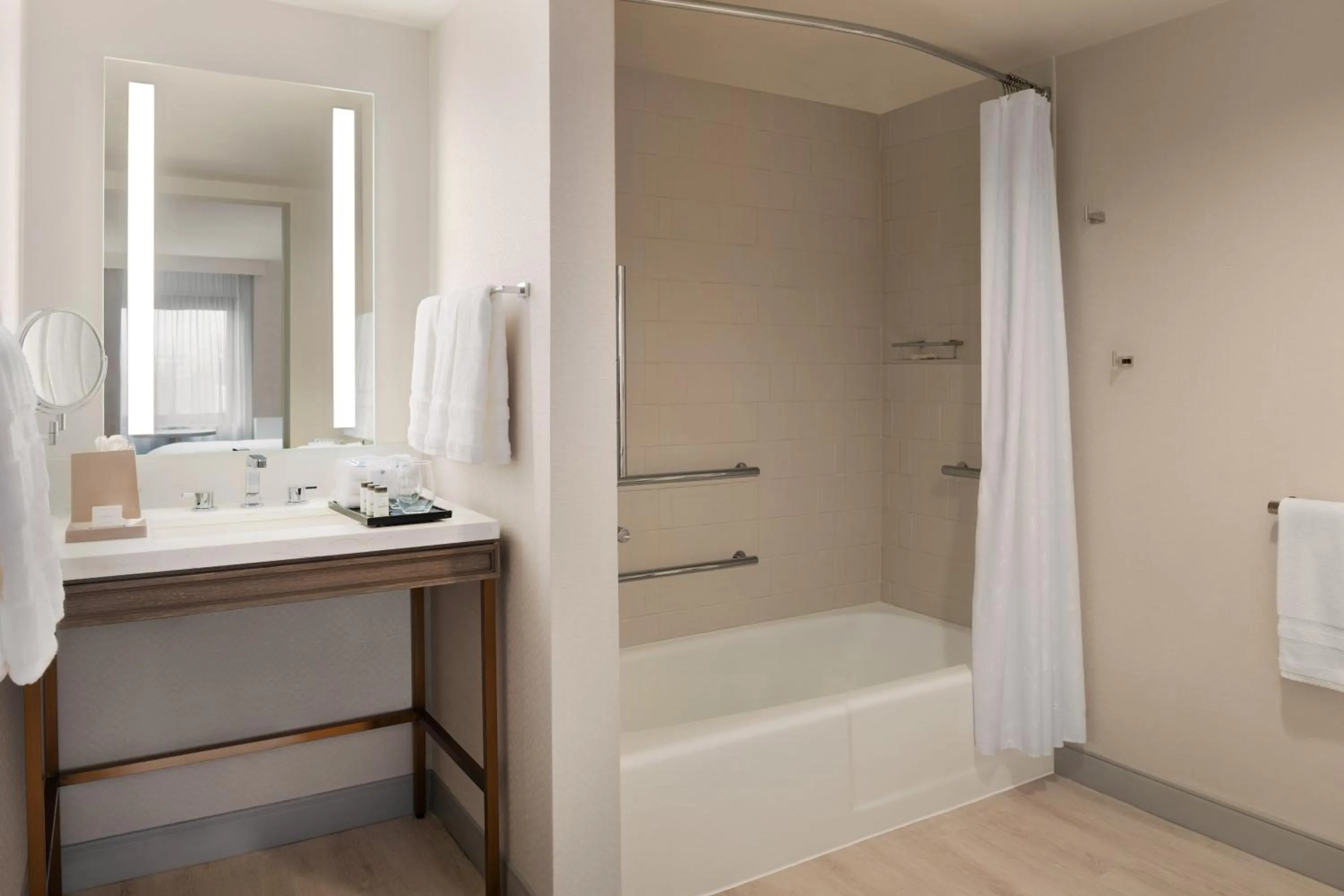 Bathroom in Sheraton Madison Hotel