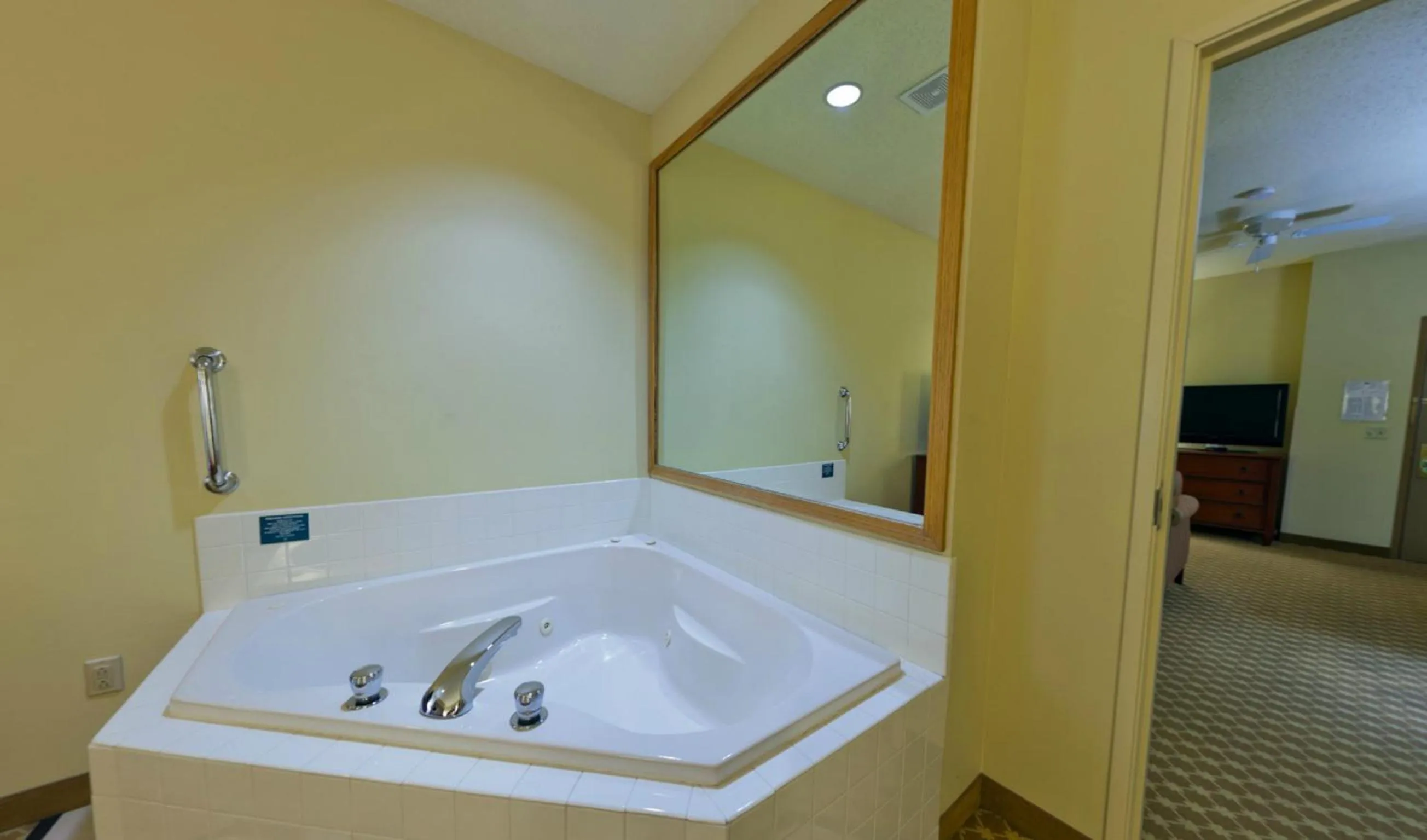 Other in Country Inn & Suites by Radisson, Rock Falls, IL