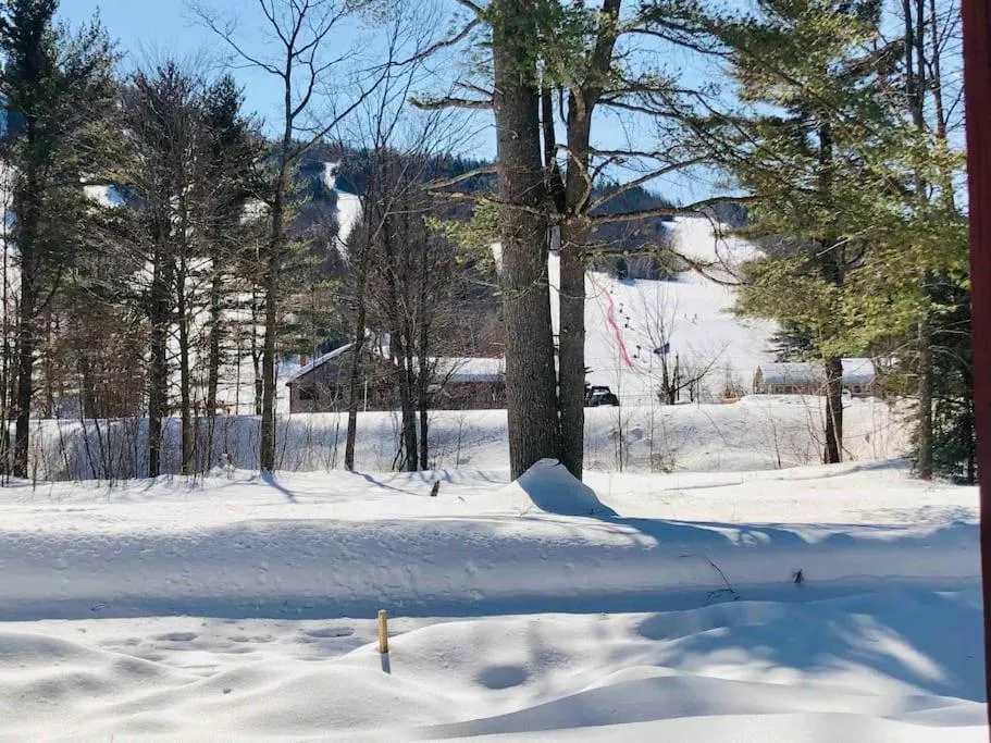 Attitash Mountain Village Studio - Slope View - Ski - Storyland