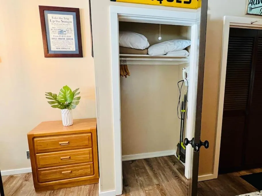 Attitash Mountain Village Studio - Slope View - Ski - Storyland