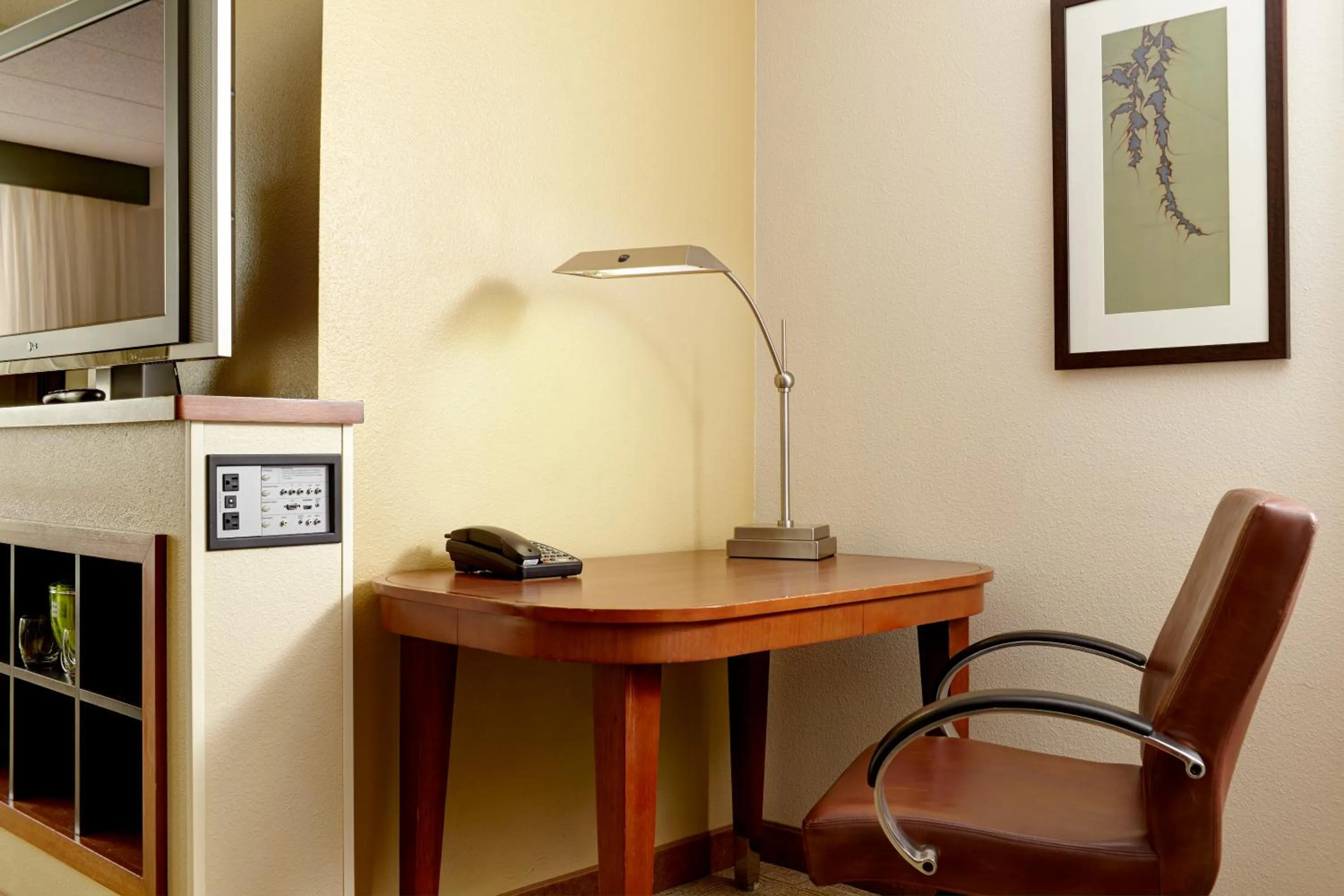 Living room in Hyatt Place Fort Wayne - Northwest