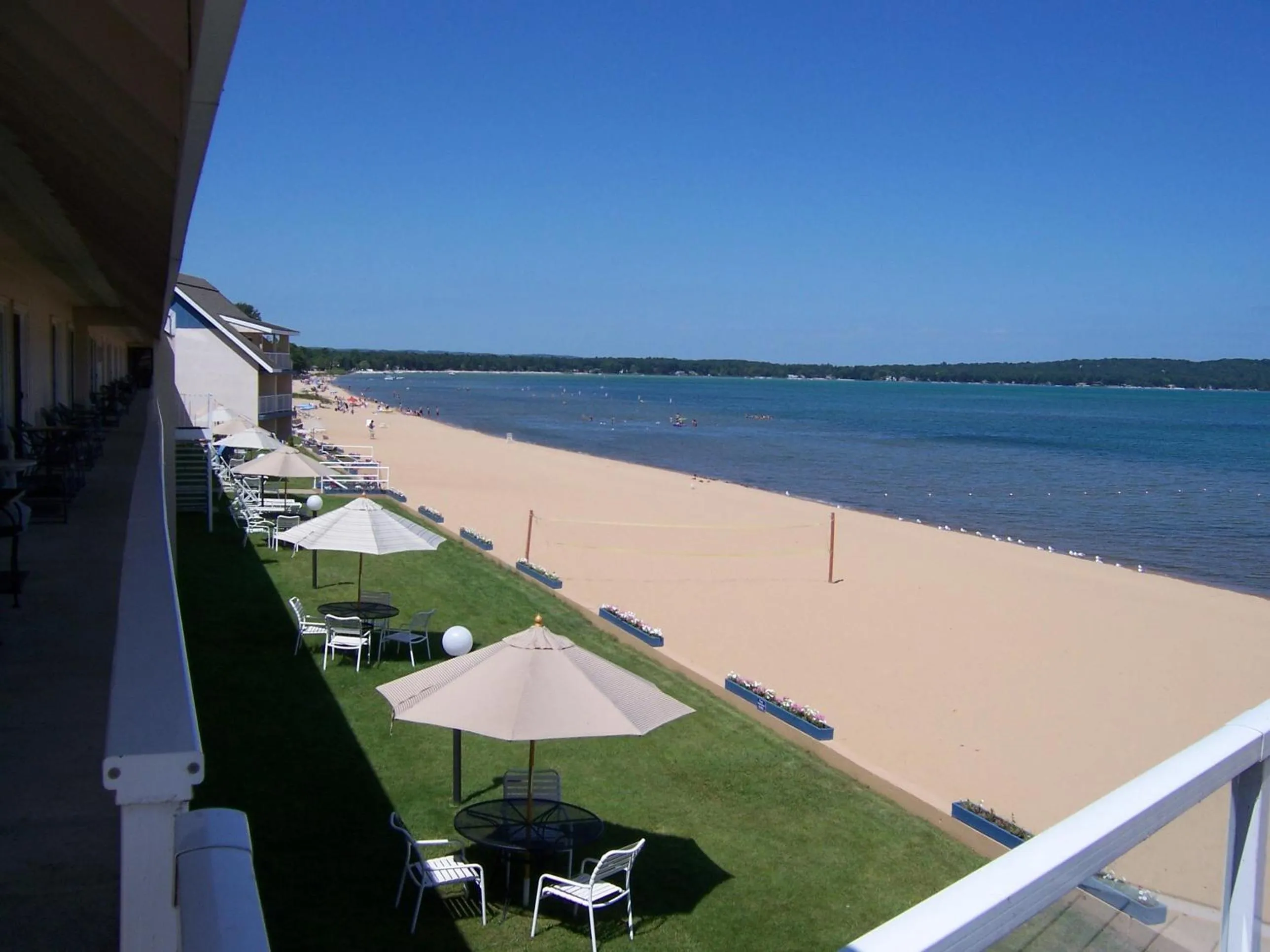 Beach in Pinestead Reef Resort