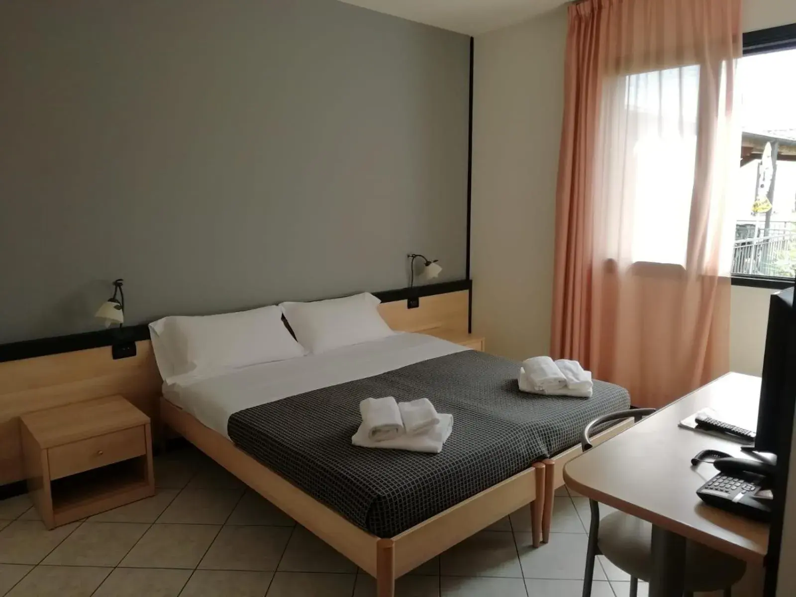 Double or Twin Room with Garden View in Hotel Gran Delta di ALBA-INVEST srl Double or Twin Room with Garden View in Hotel Gran Delta di ALBA-INVEST srl