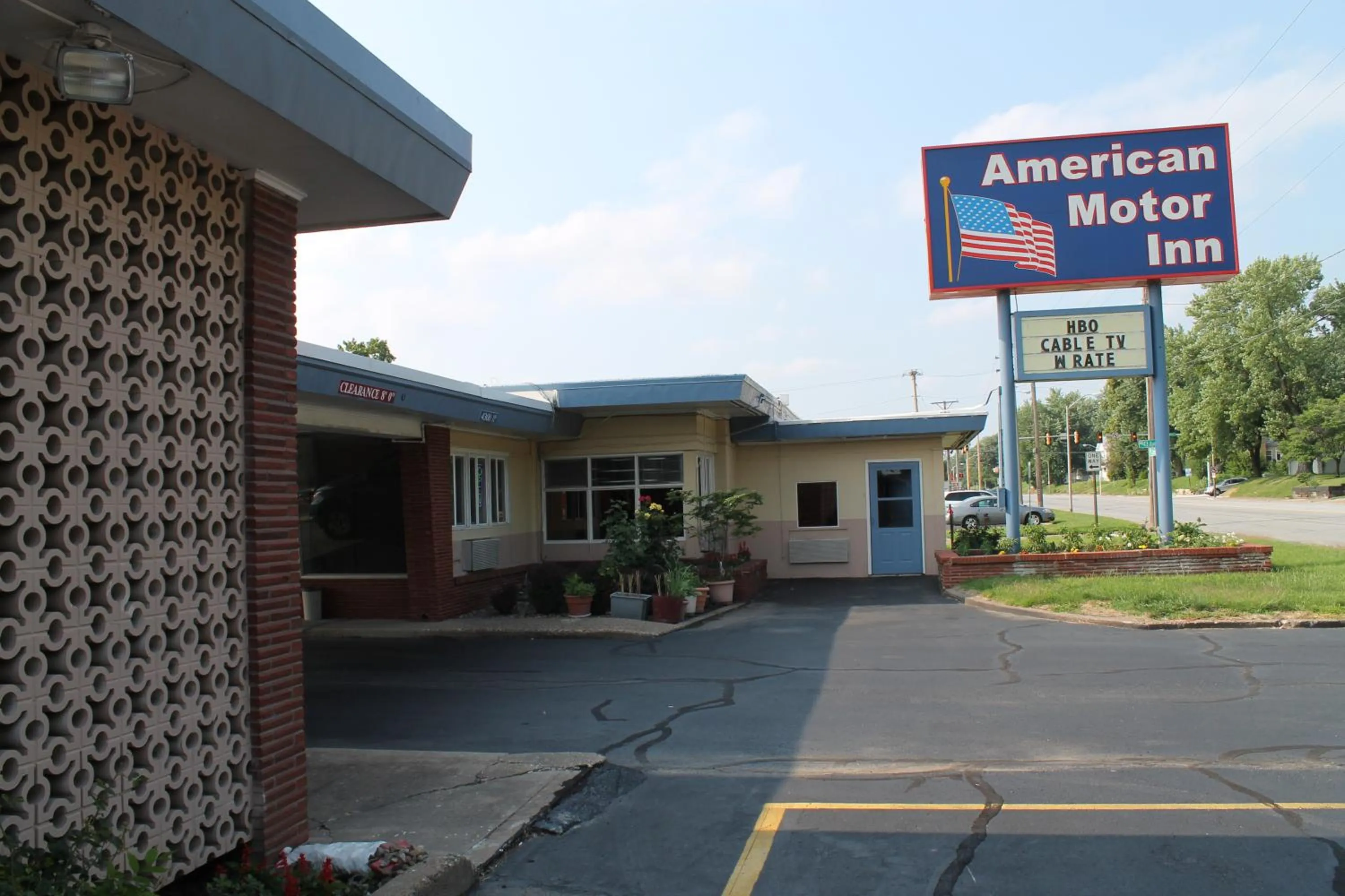 Facade/entrance in American Motor Inn - Rock Island