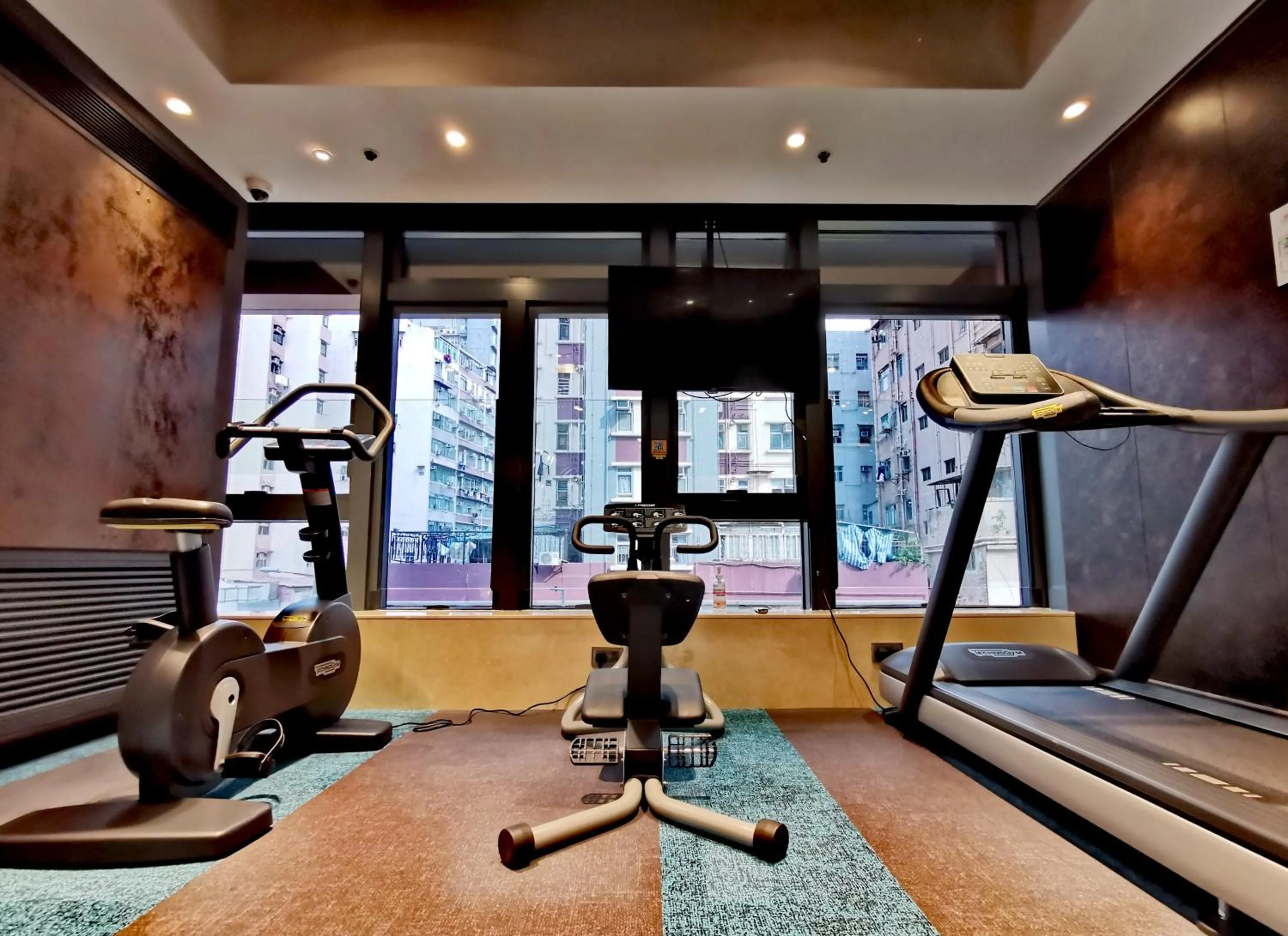 Fitness centre/facilities, Fitness Center/Facilities in E Hotel