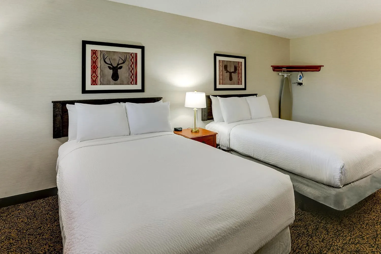 Bed in Stoney Creek Hotel Peoria