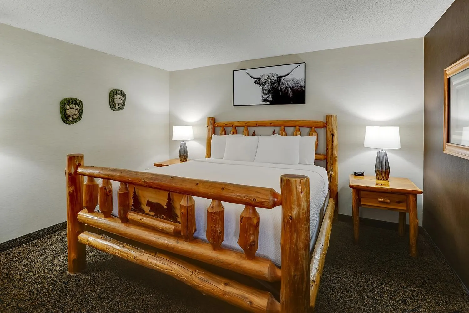 Bed in Stoney Creek Hotel Peoria