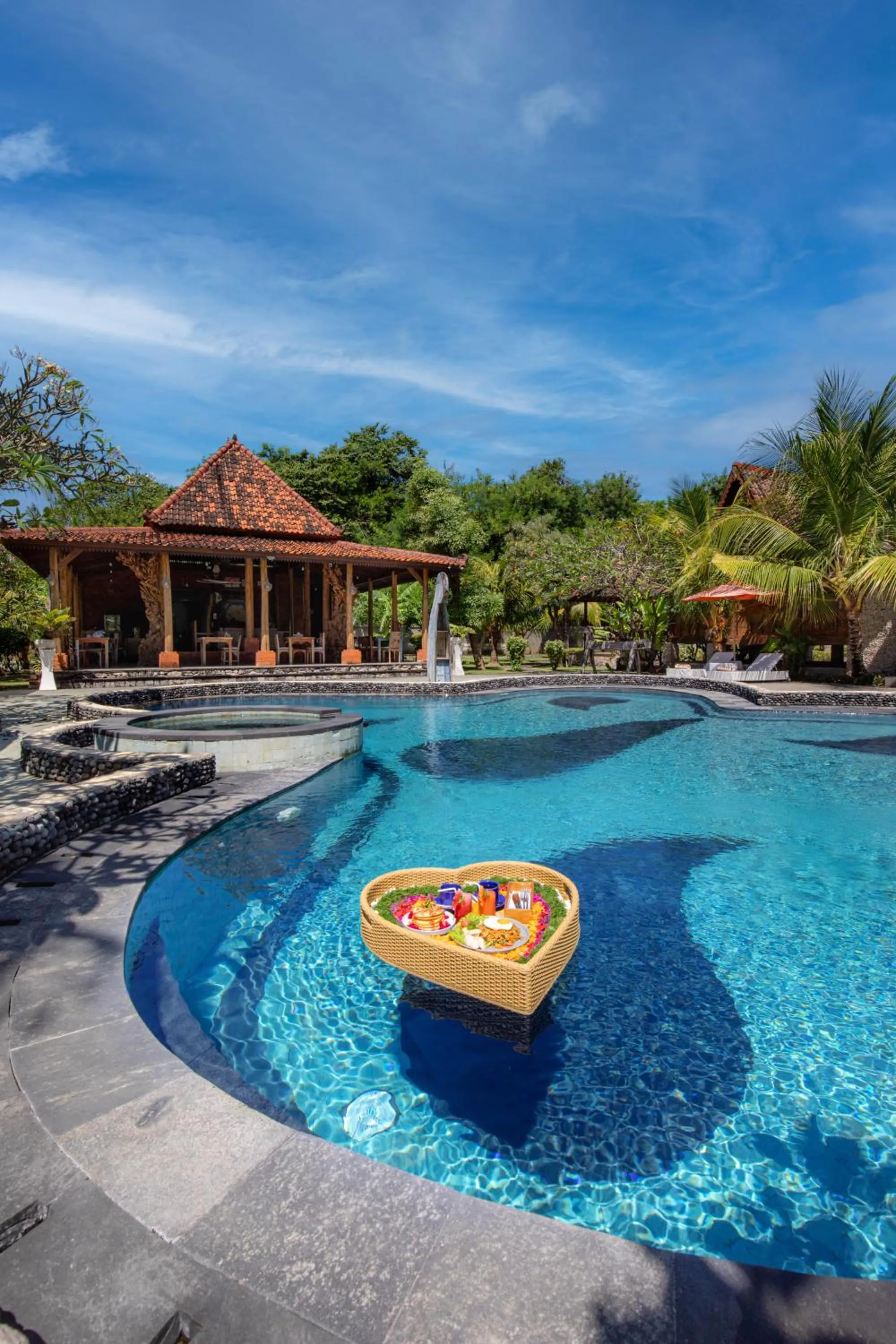 Swimming pool in Jukung Cottage