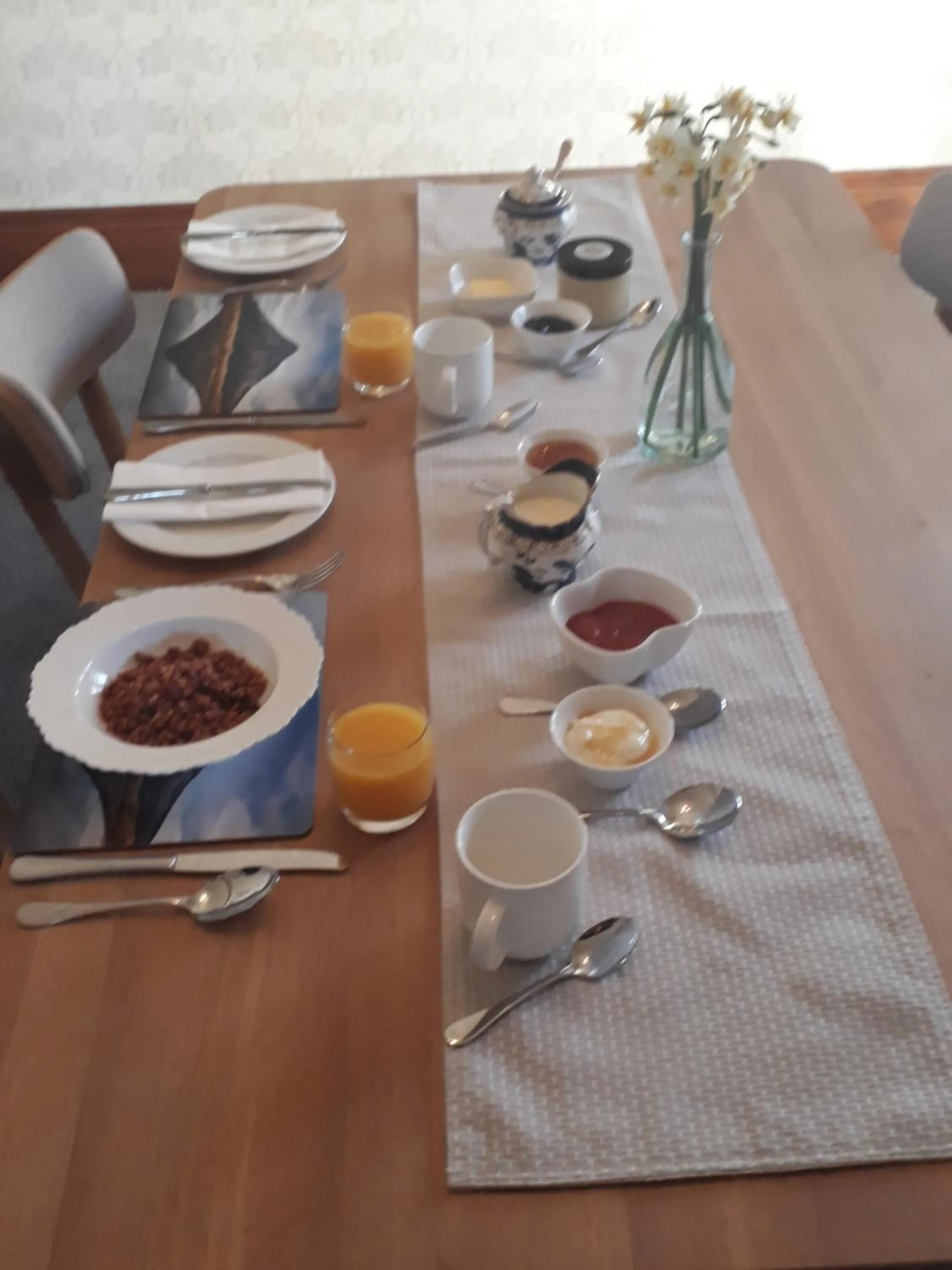 Breakfast in Pepper Tree Villa