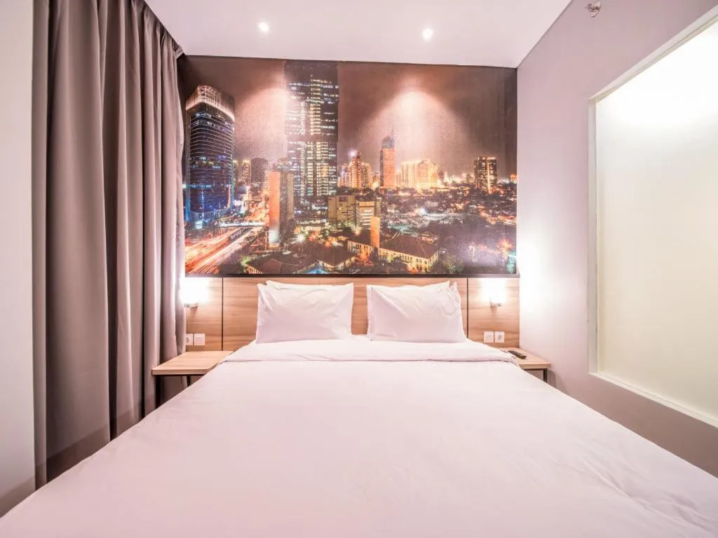 Bed in All Nite & Day Kebon Jeruk